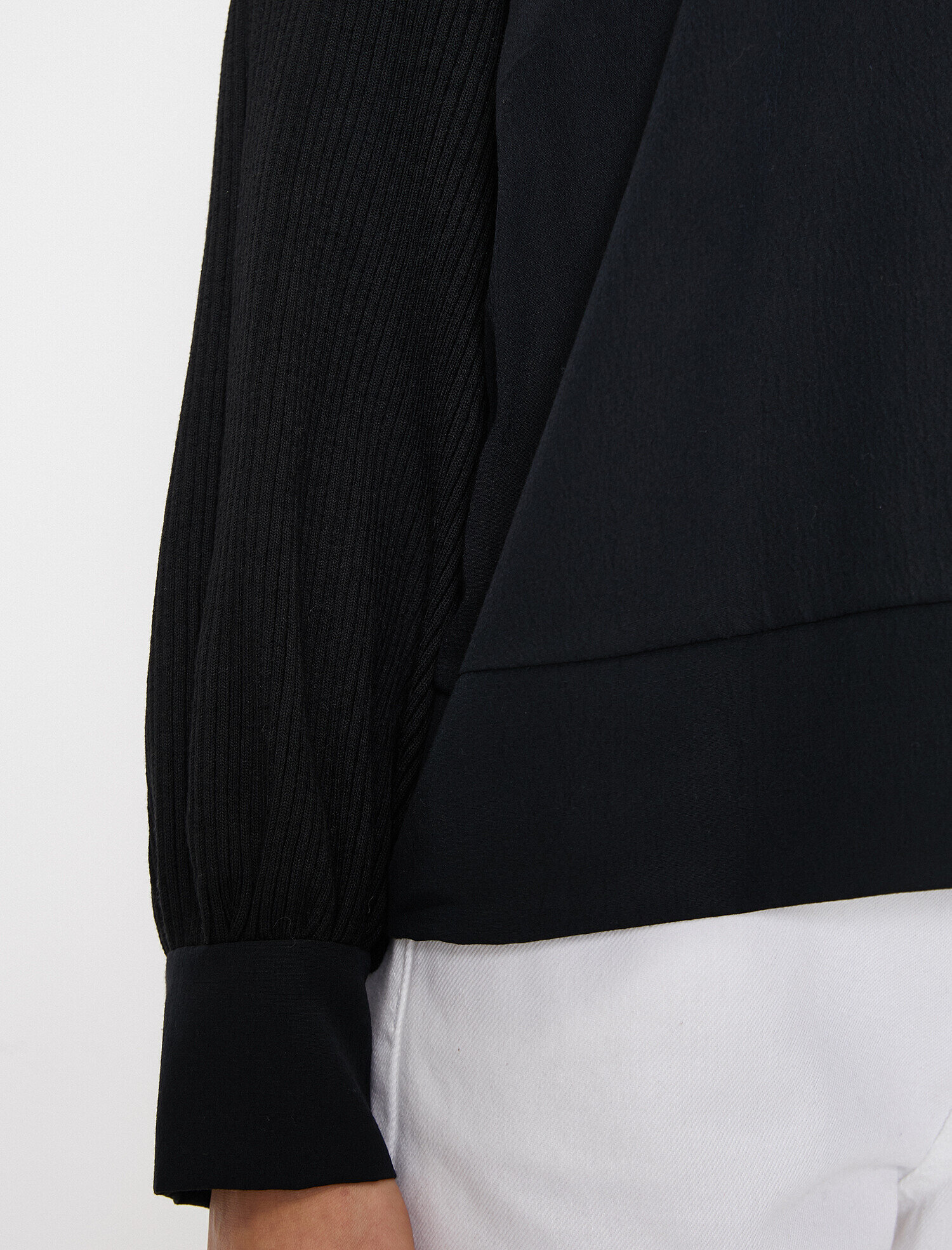   Düğme Detaylı Tişört