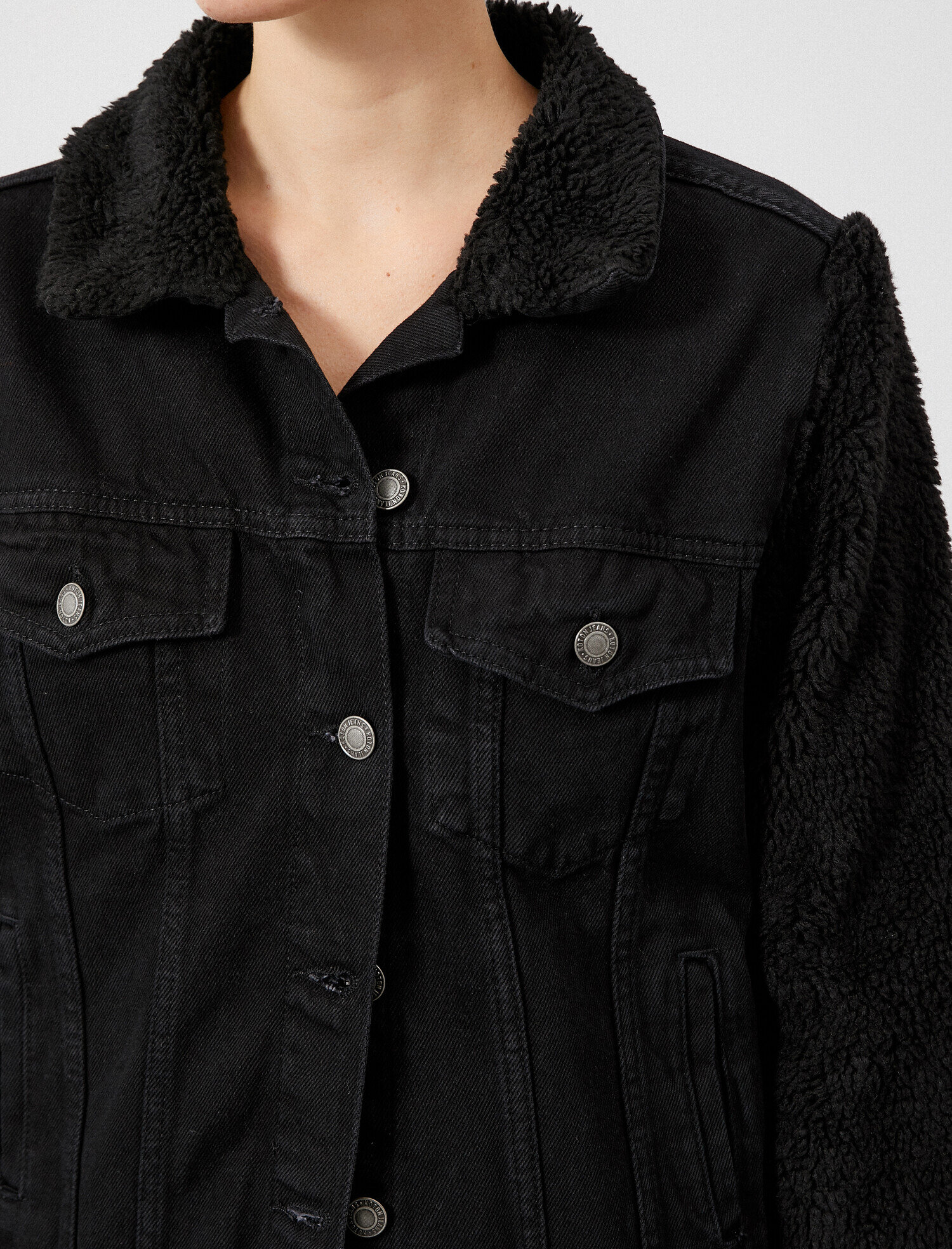 Düğme Detaylı Jean Ceket