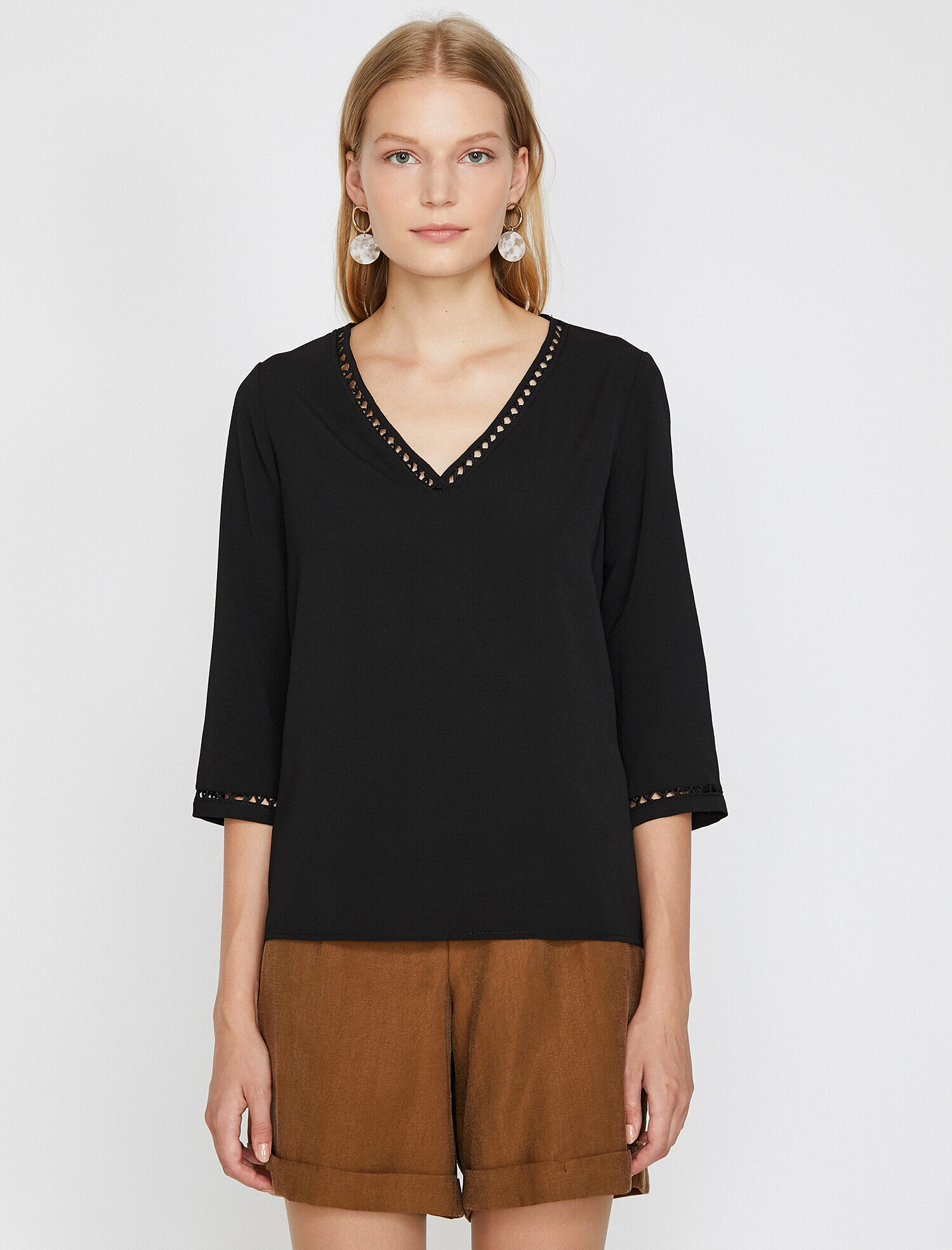 Dantel Detaylı Bluz