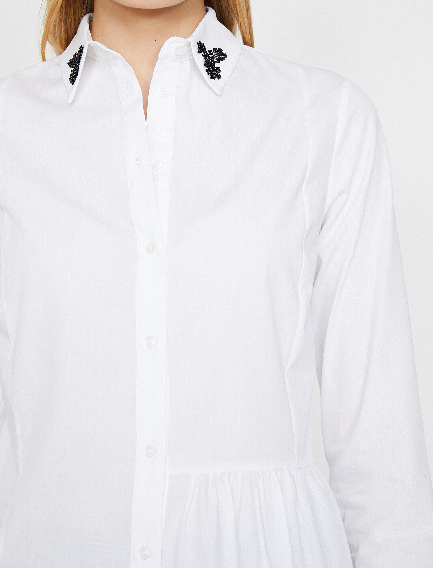   Düğme Detaylı Tişört