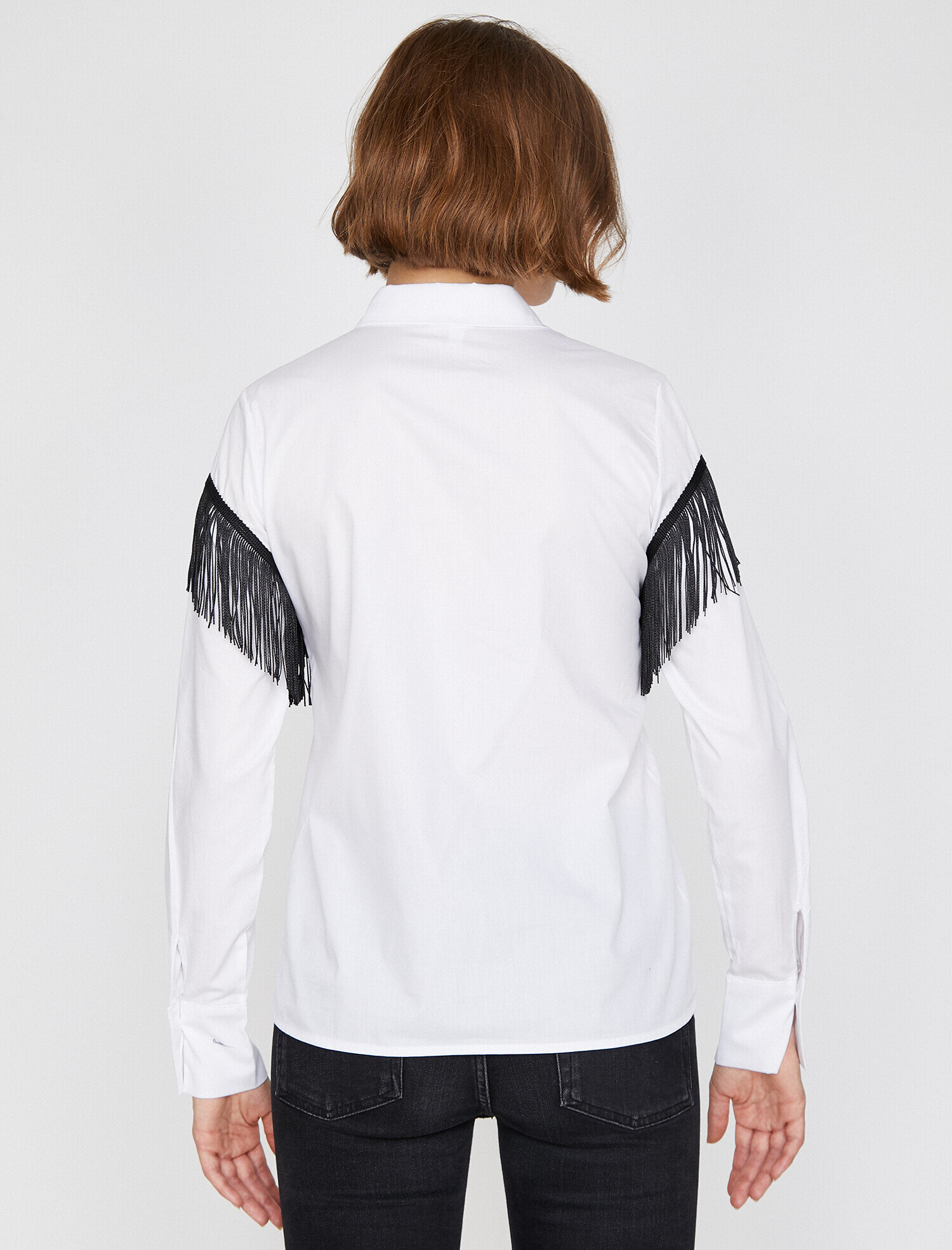   Düğme Detaylı Tişört