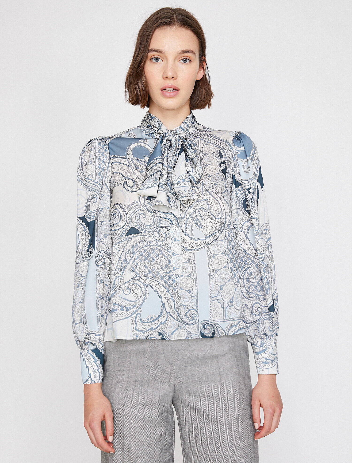   Şal Desenli Saten Bluz