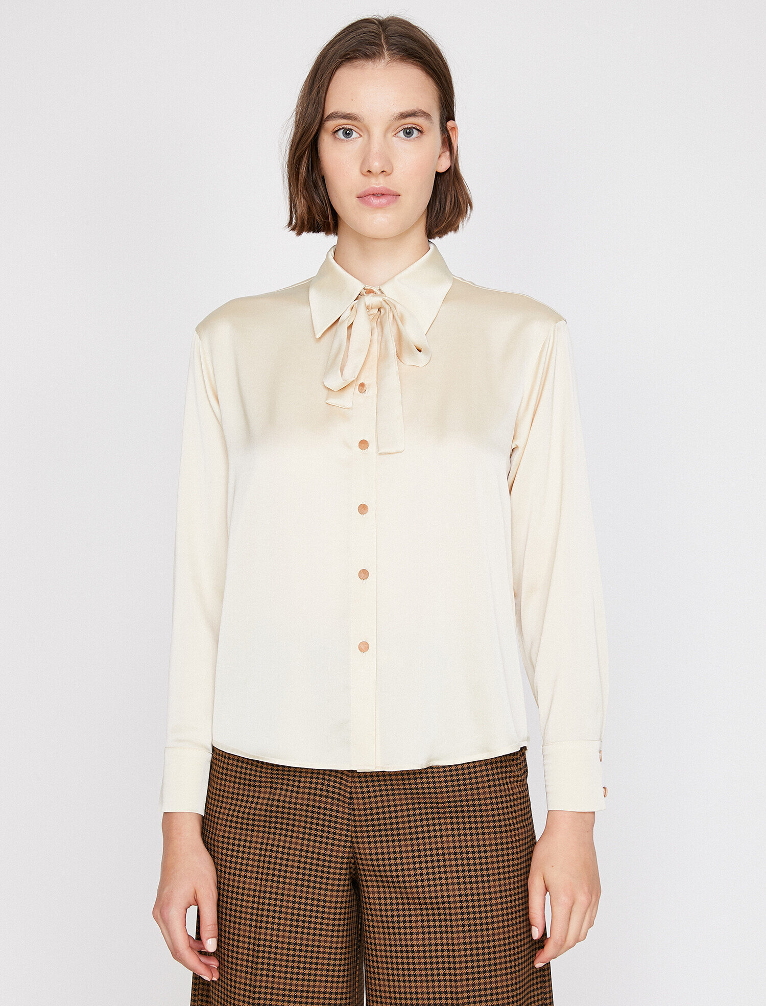   Bağlama Detaylı Gömlek