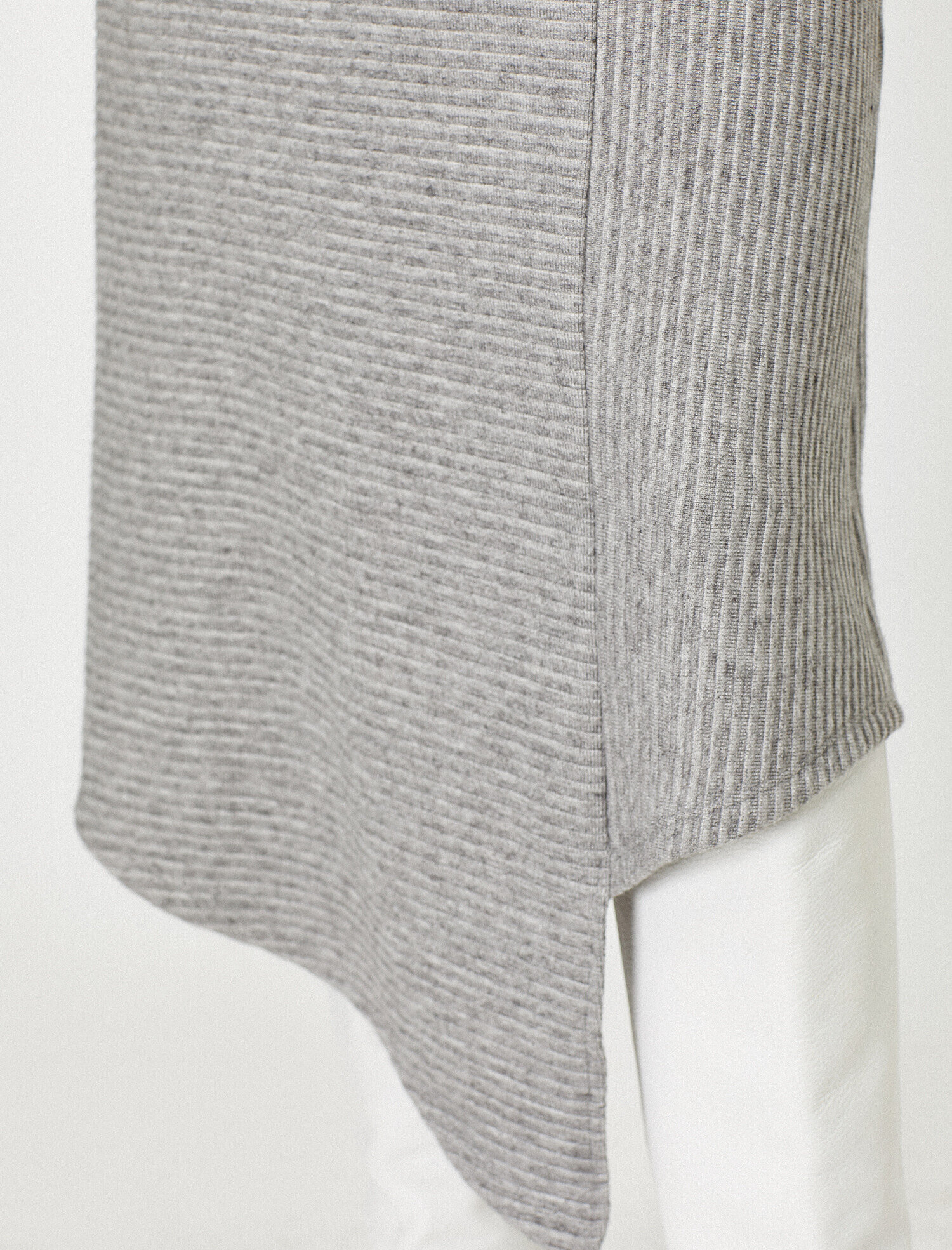   Çizgi Detaylı Triko Görünümlü Etek