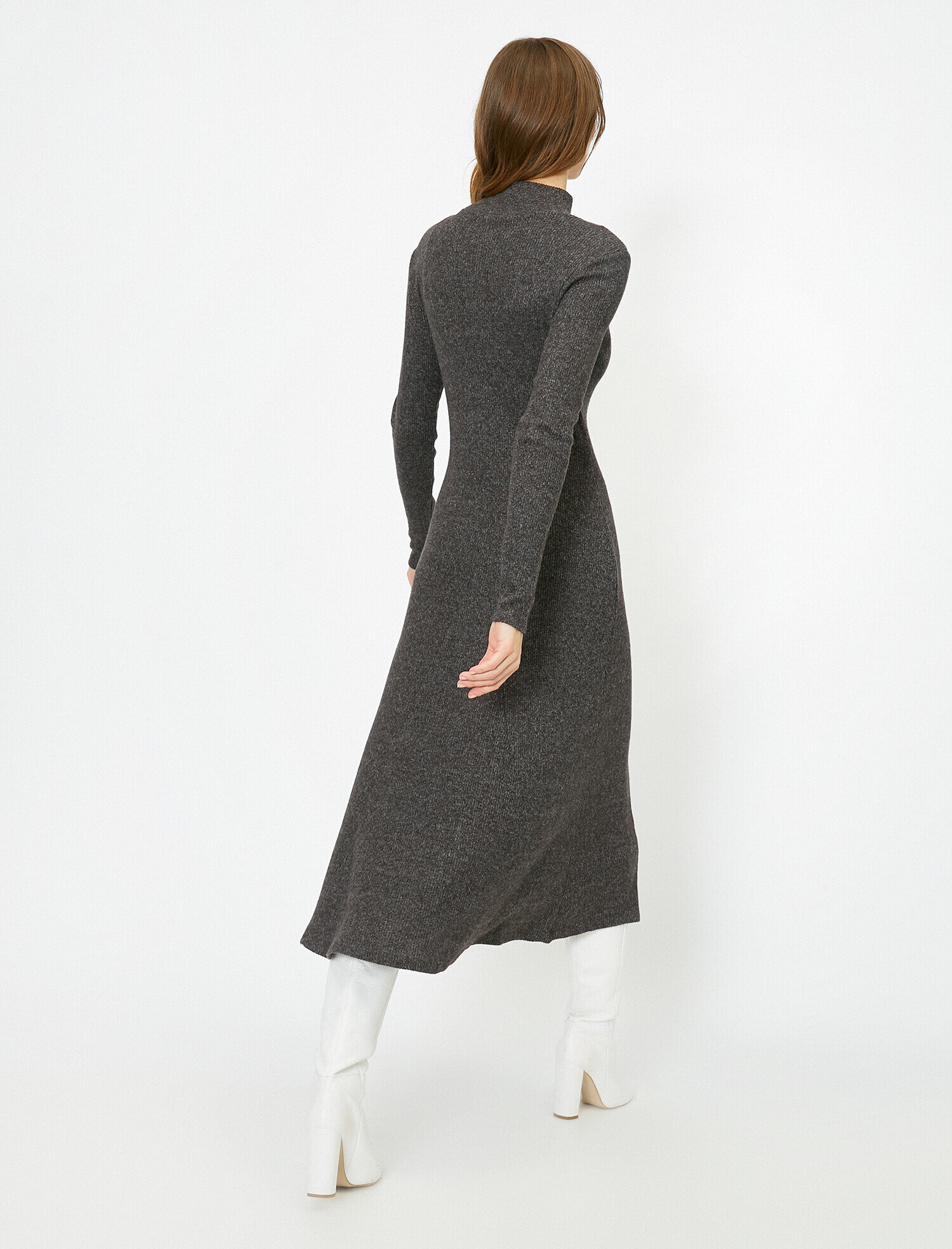   Düğme Detaylı Tişört