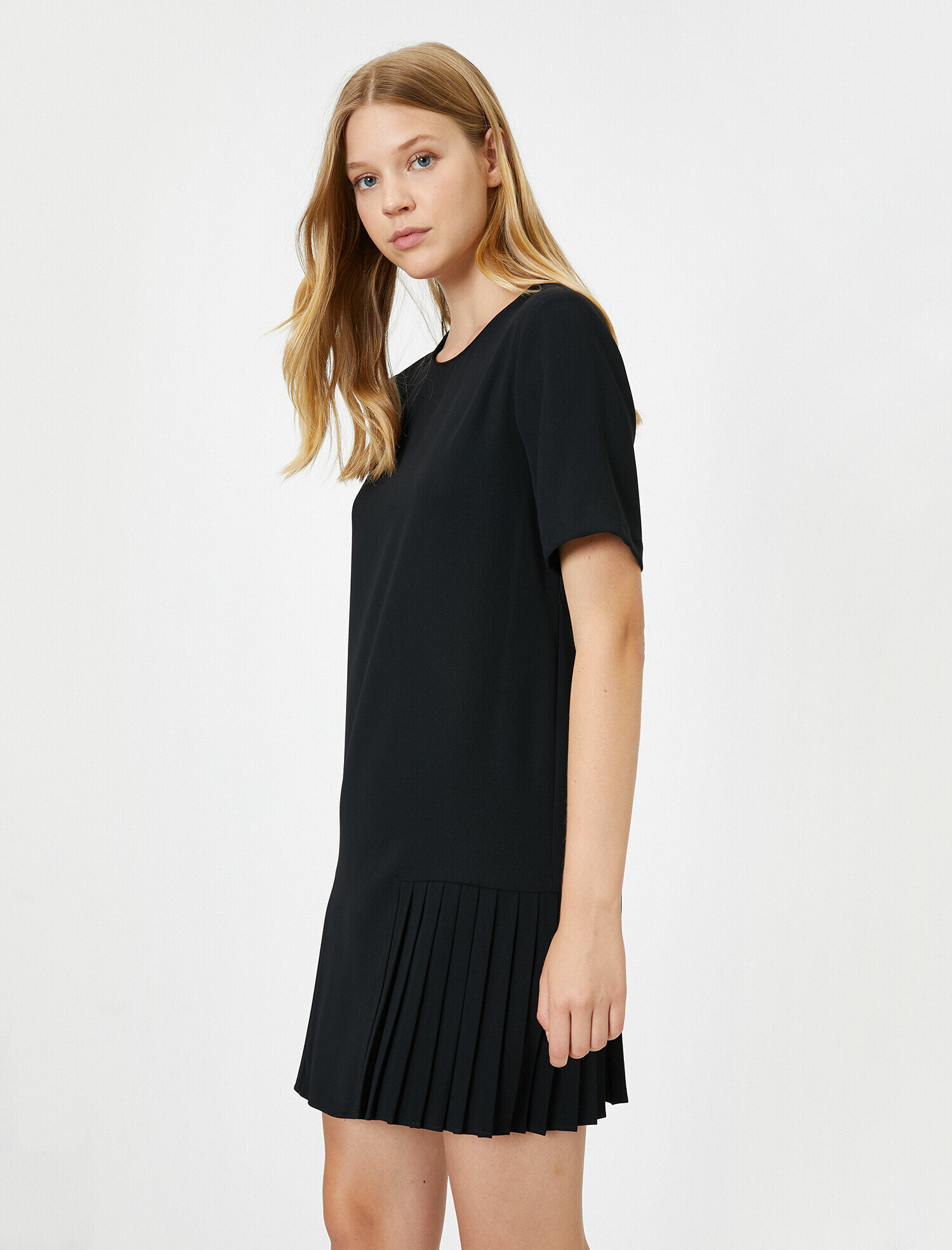   Fırfır Detaylı Elbise