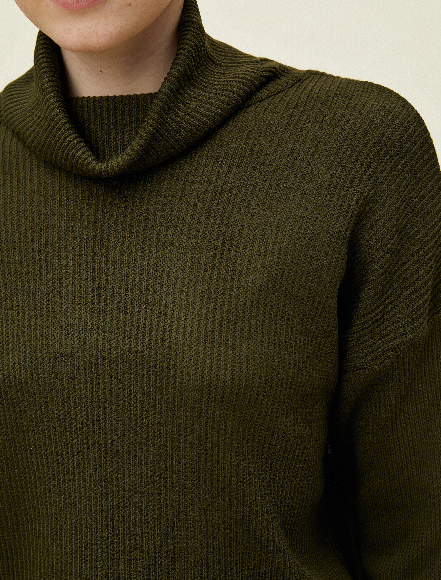   Boğazlı Triko Kazak