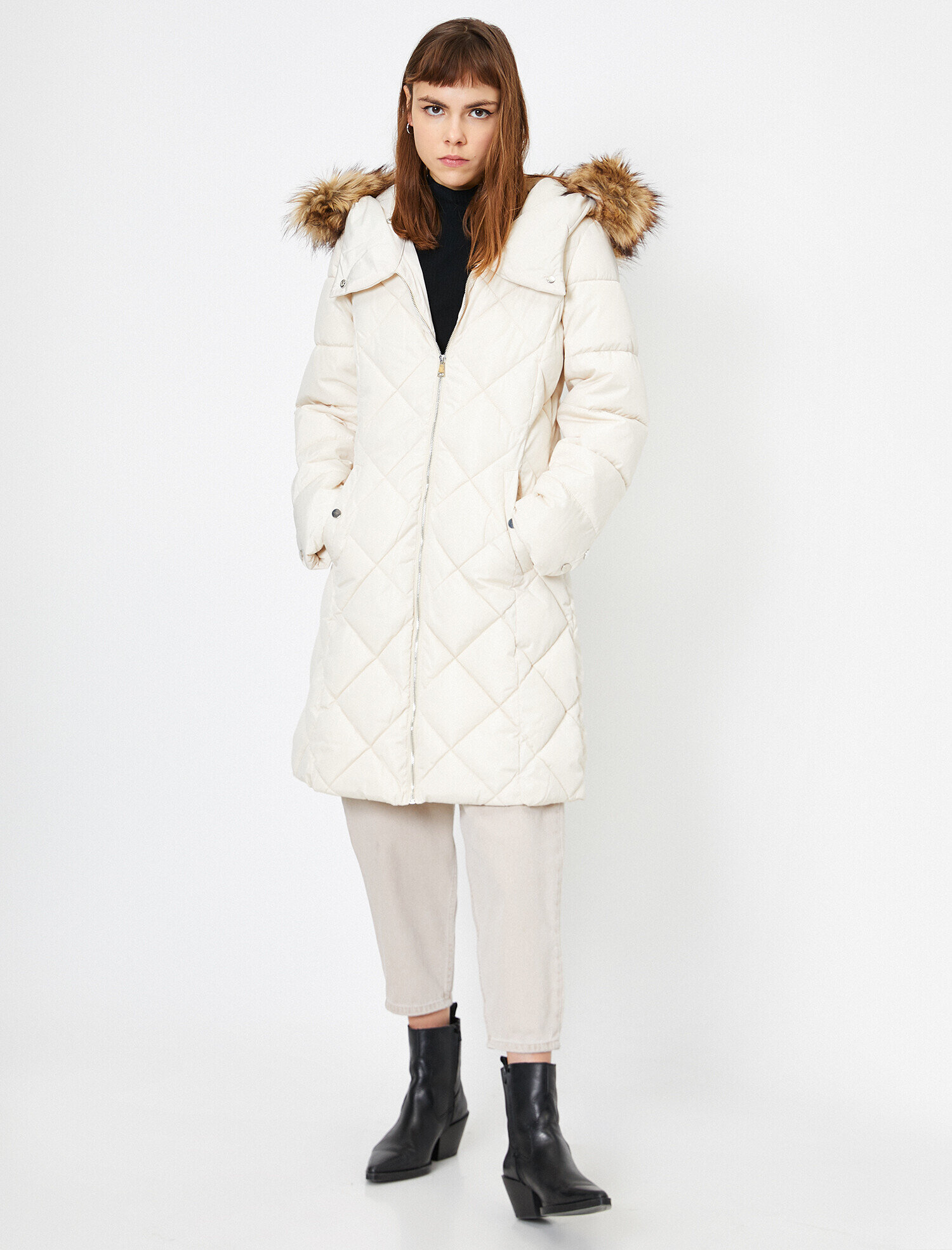   Suni Kürk Detaylı Kapüşonlu Uzun Şişme Mont