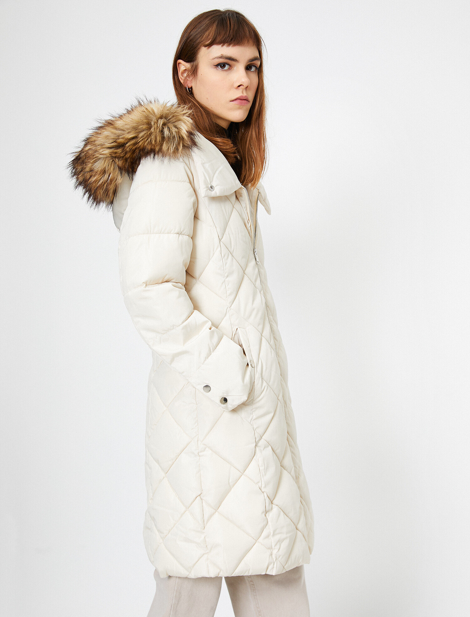   Suni Kürk Detaylı Kapüşonlu Uzun Şişme Mont