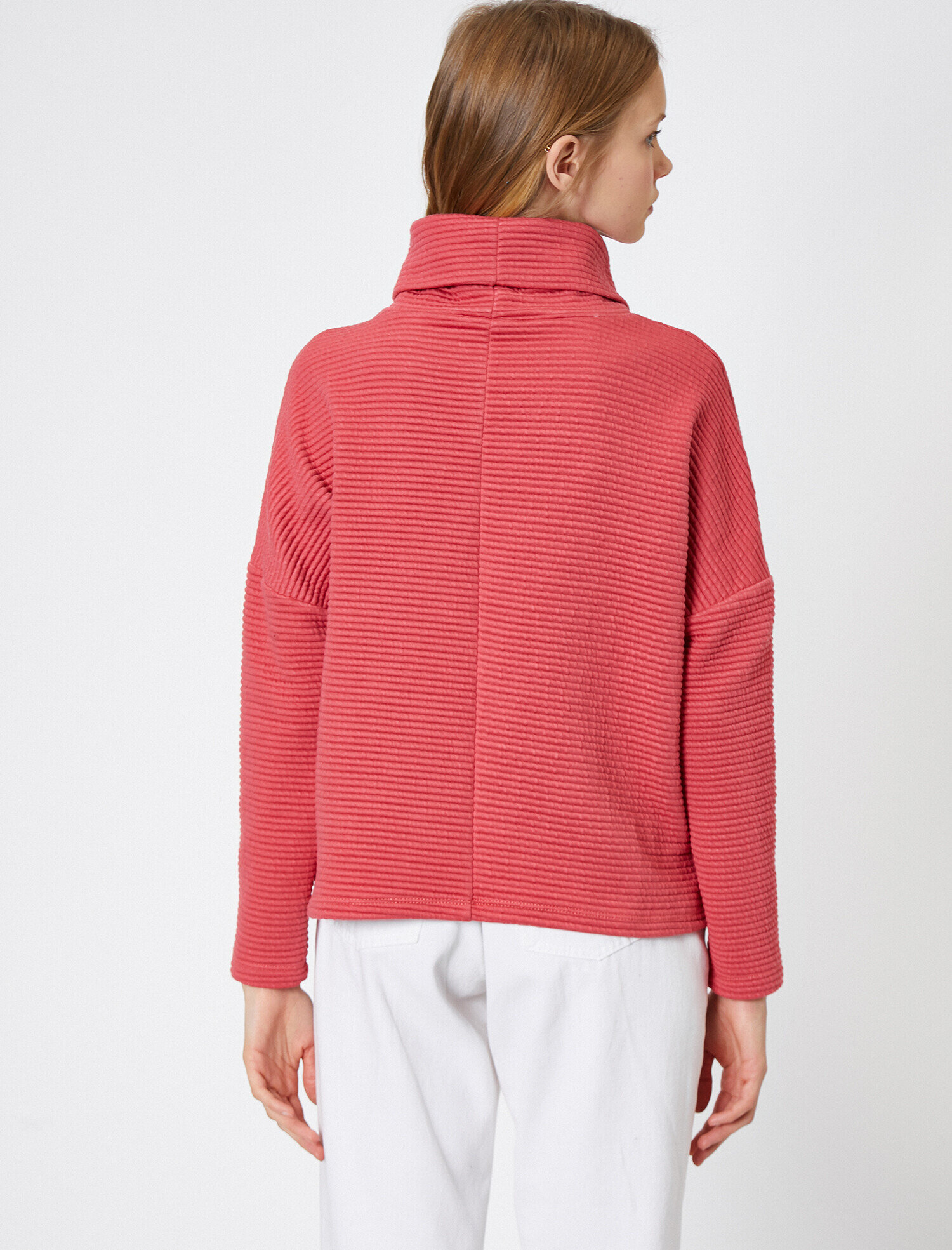   Boğazlı Sweatshirt