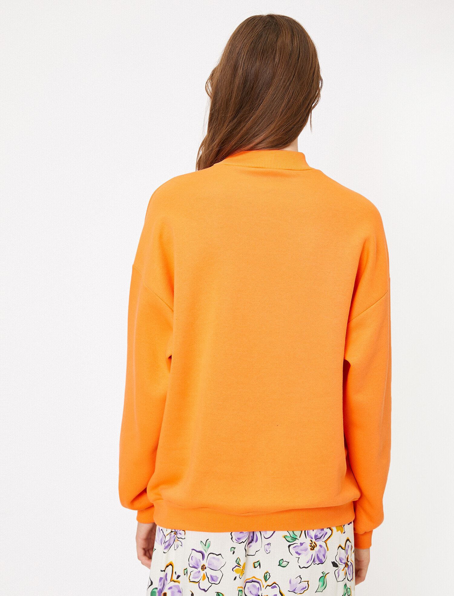   Yüksek Yaka Sweatshirt