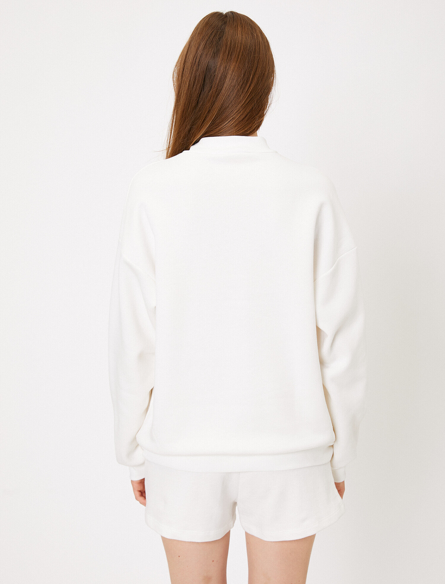   Yüksek Yaka Sweatshirt