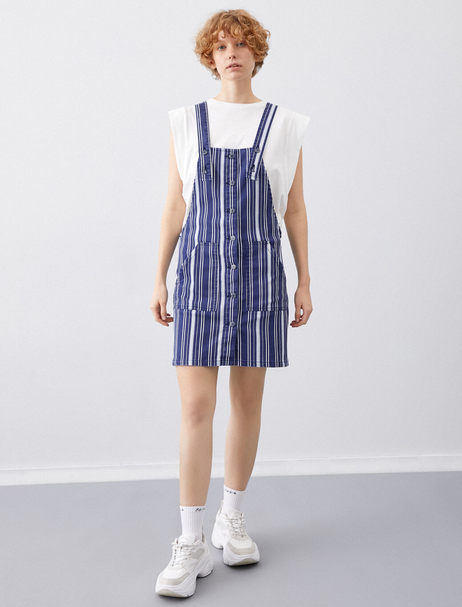 Düğme Detaylı Elbise