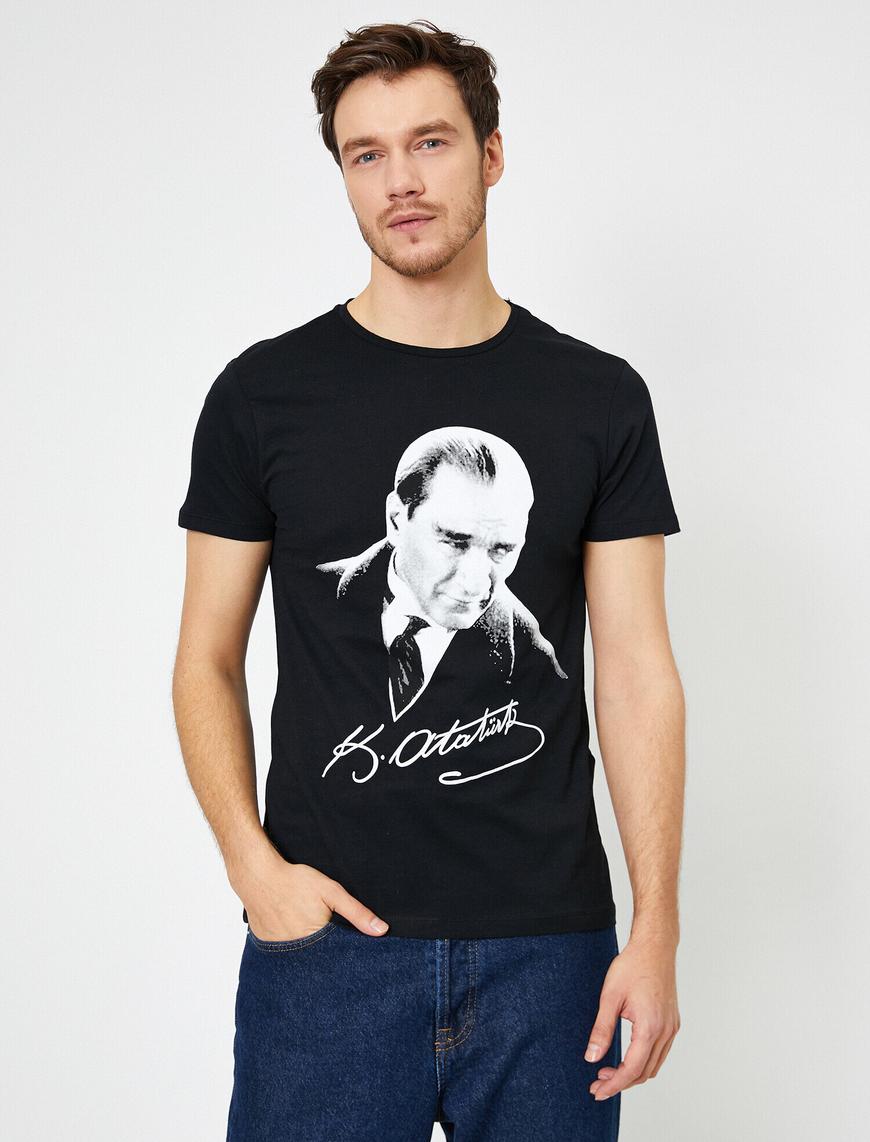   Atatürk Baskılı Tişört