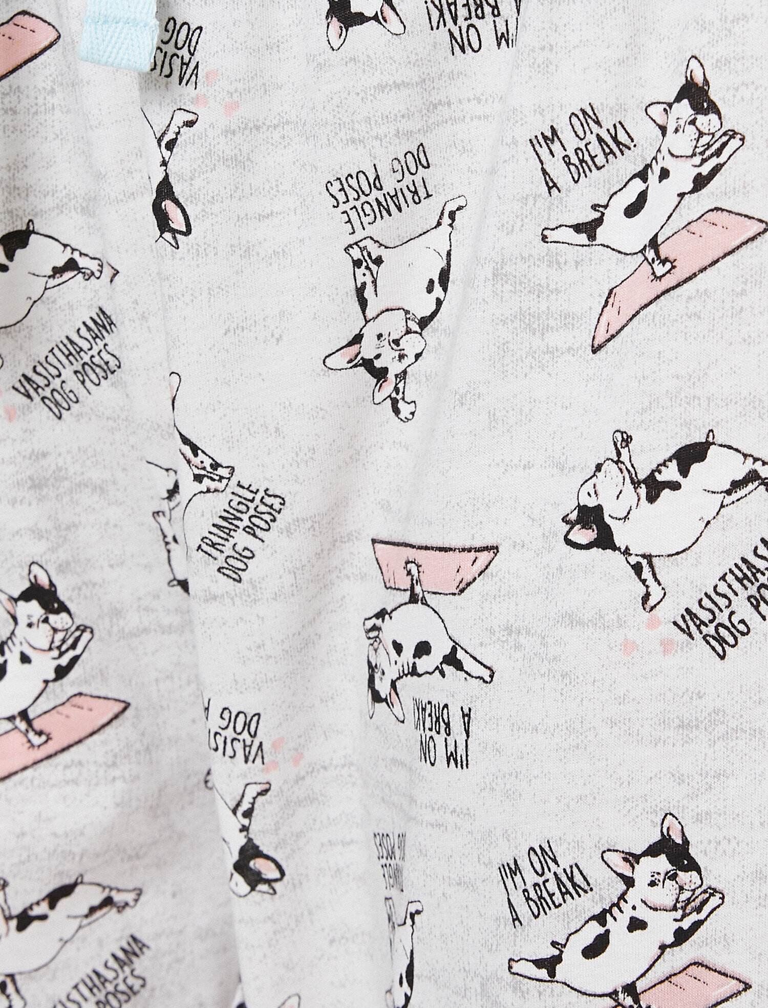   Yazılı Baskılı Pijama Takımı