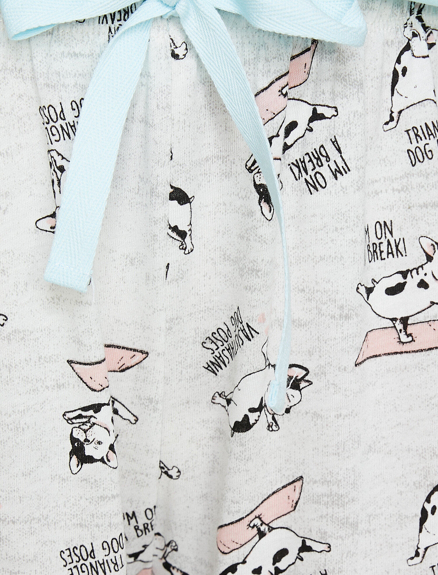   Yazılı Baskılı Pijama Takımı