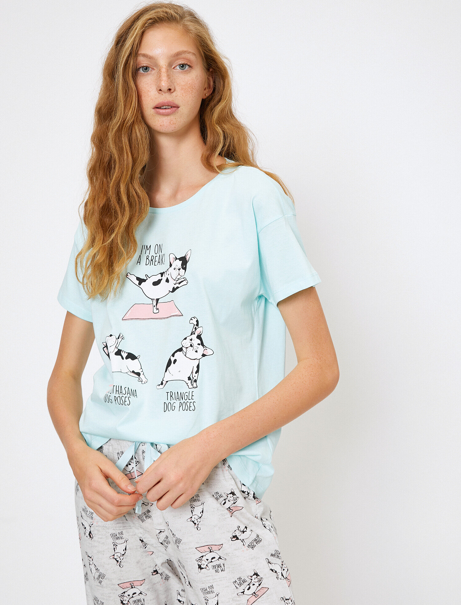   Yazılı Baskılı Pijama Takımı