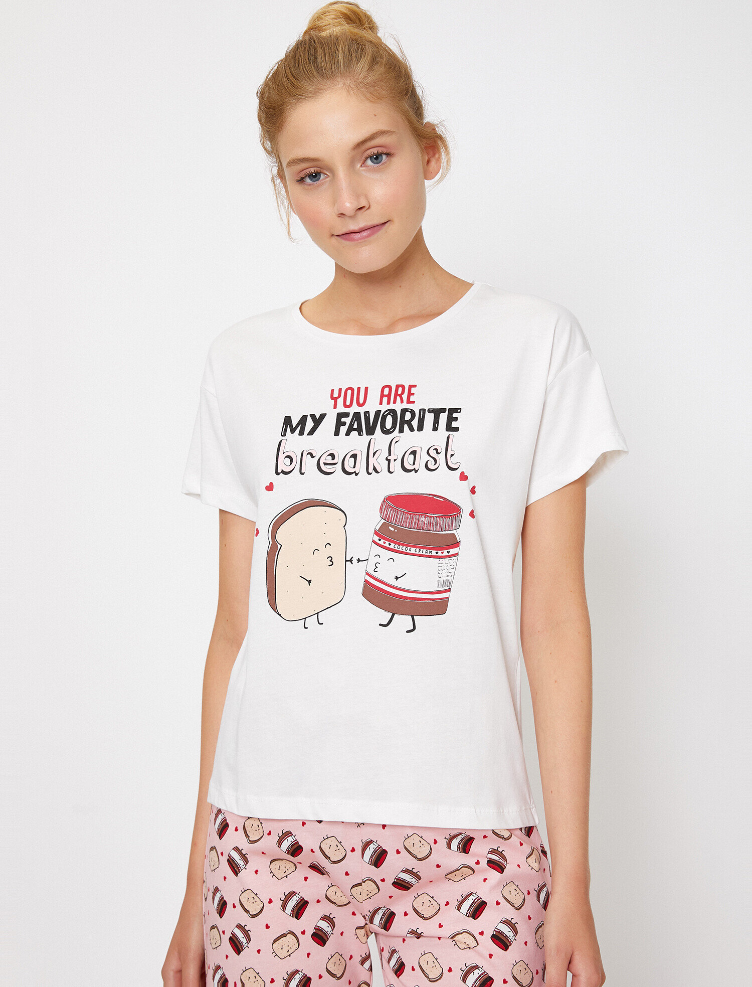   Yazılı Baskılı Pijama Takımı