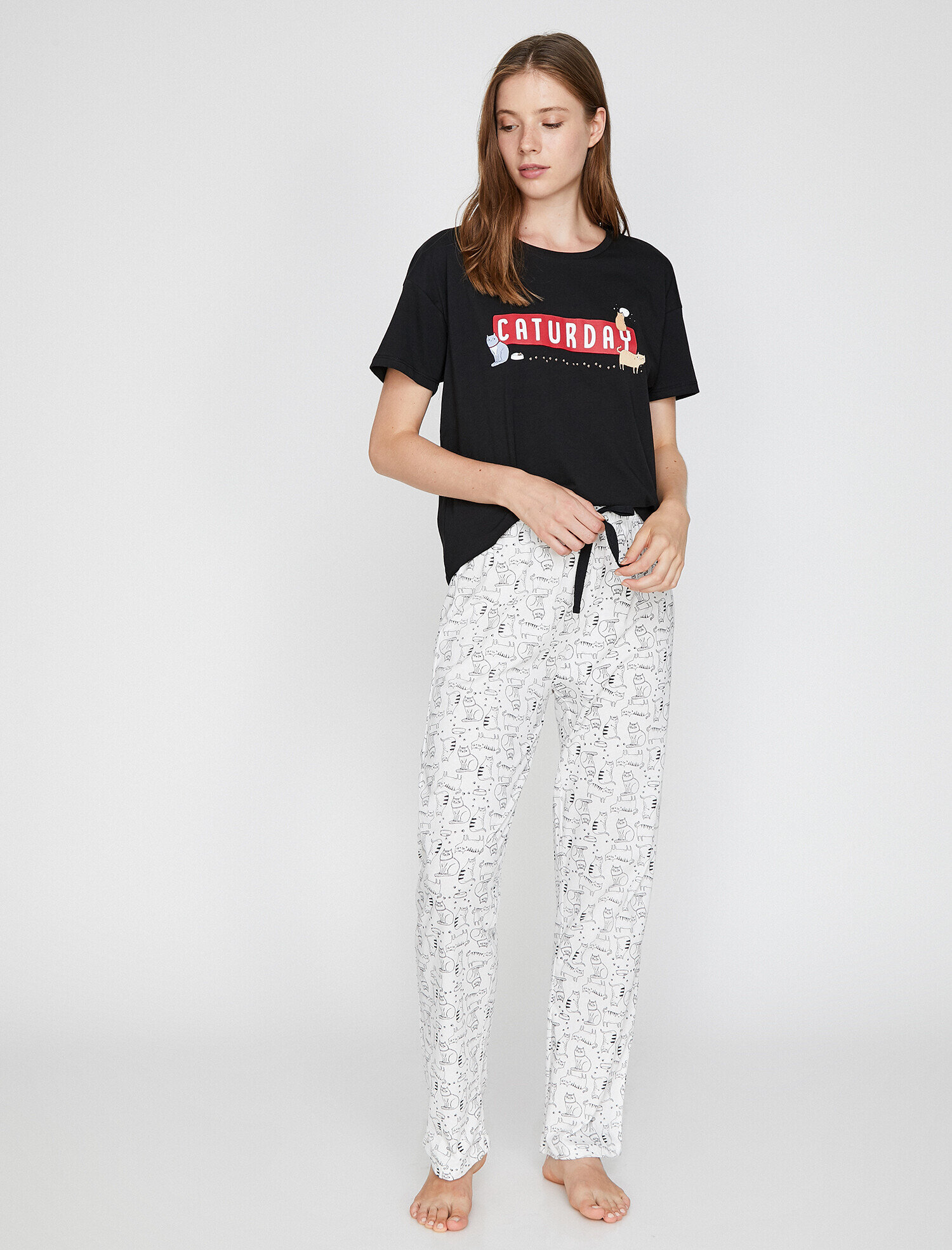   Yazılı Baskılı Pijama Takımı