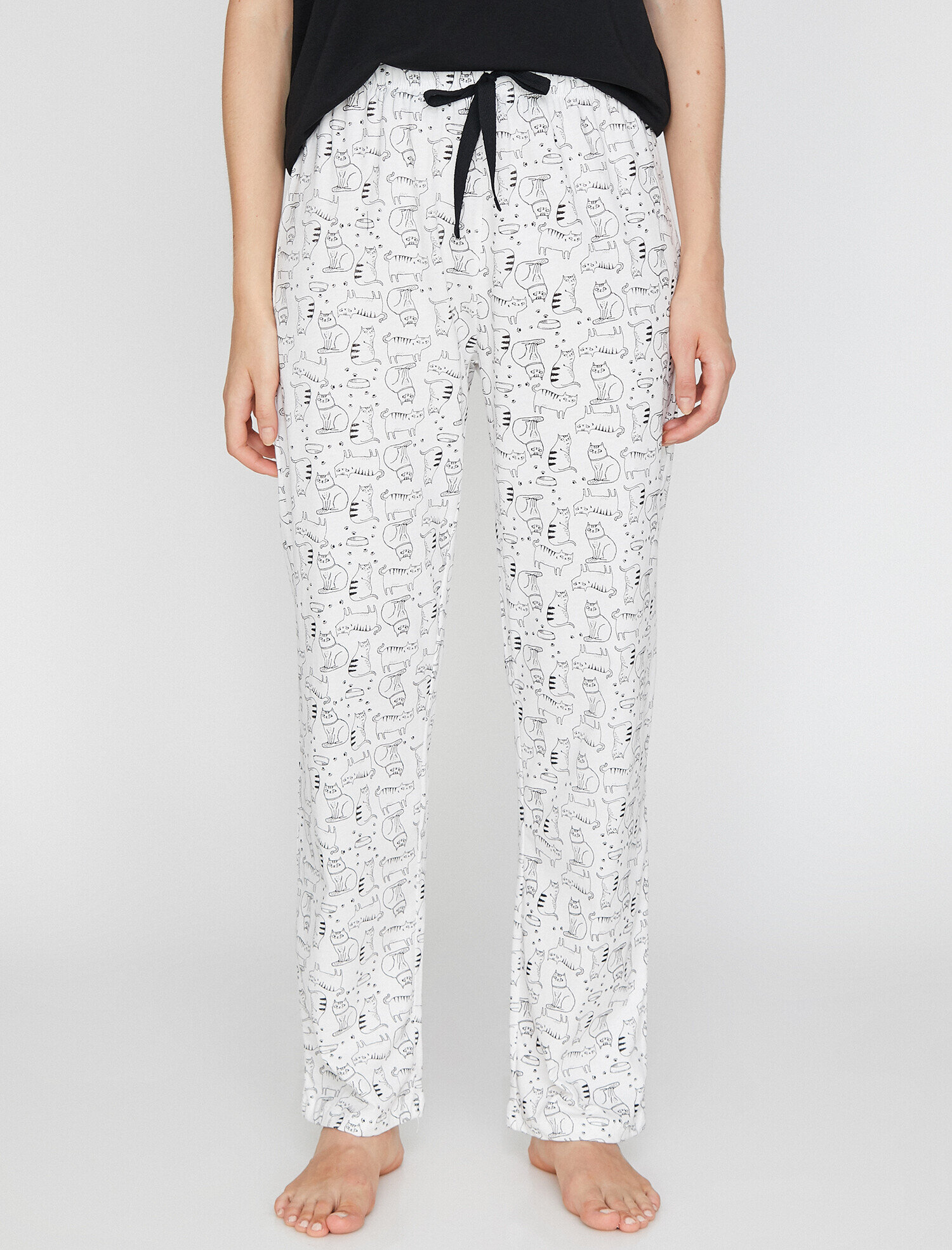   Yazılı Baskılı Pijama Takımı