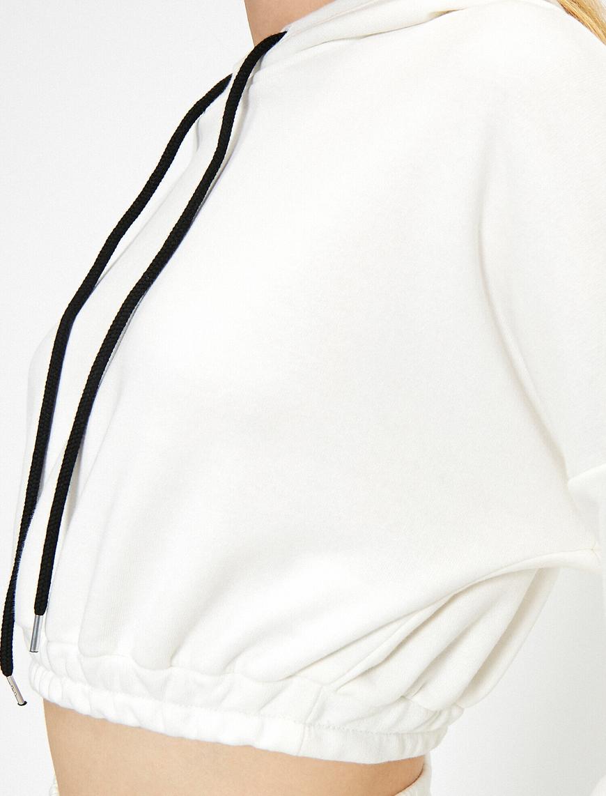   Kapüşonlu Etek Ucu Lastikli Kısa Sweatshirt