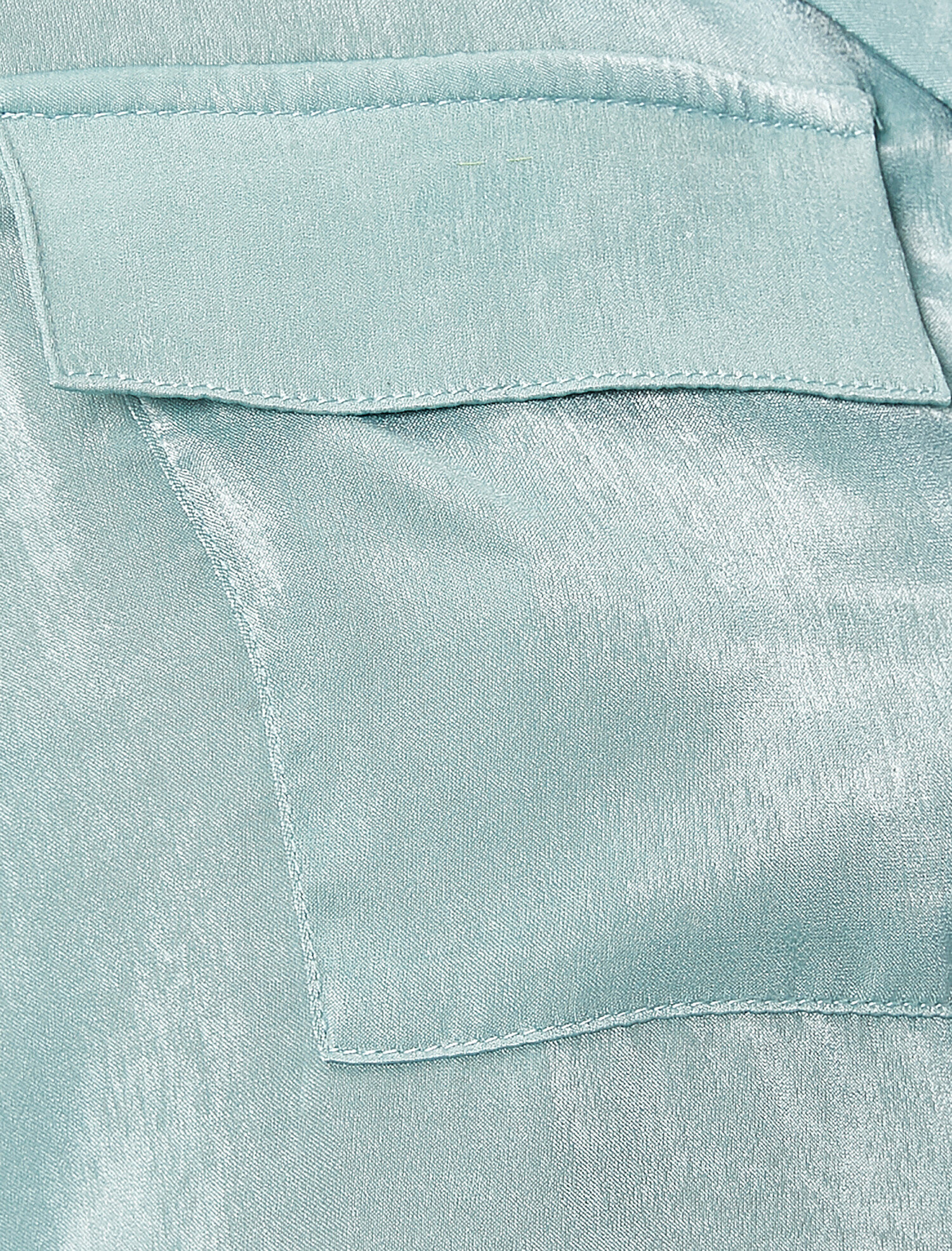   Uzun Kollu Cepli Gömlek