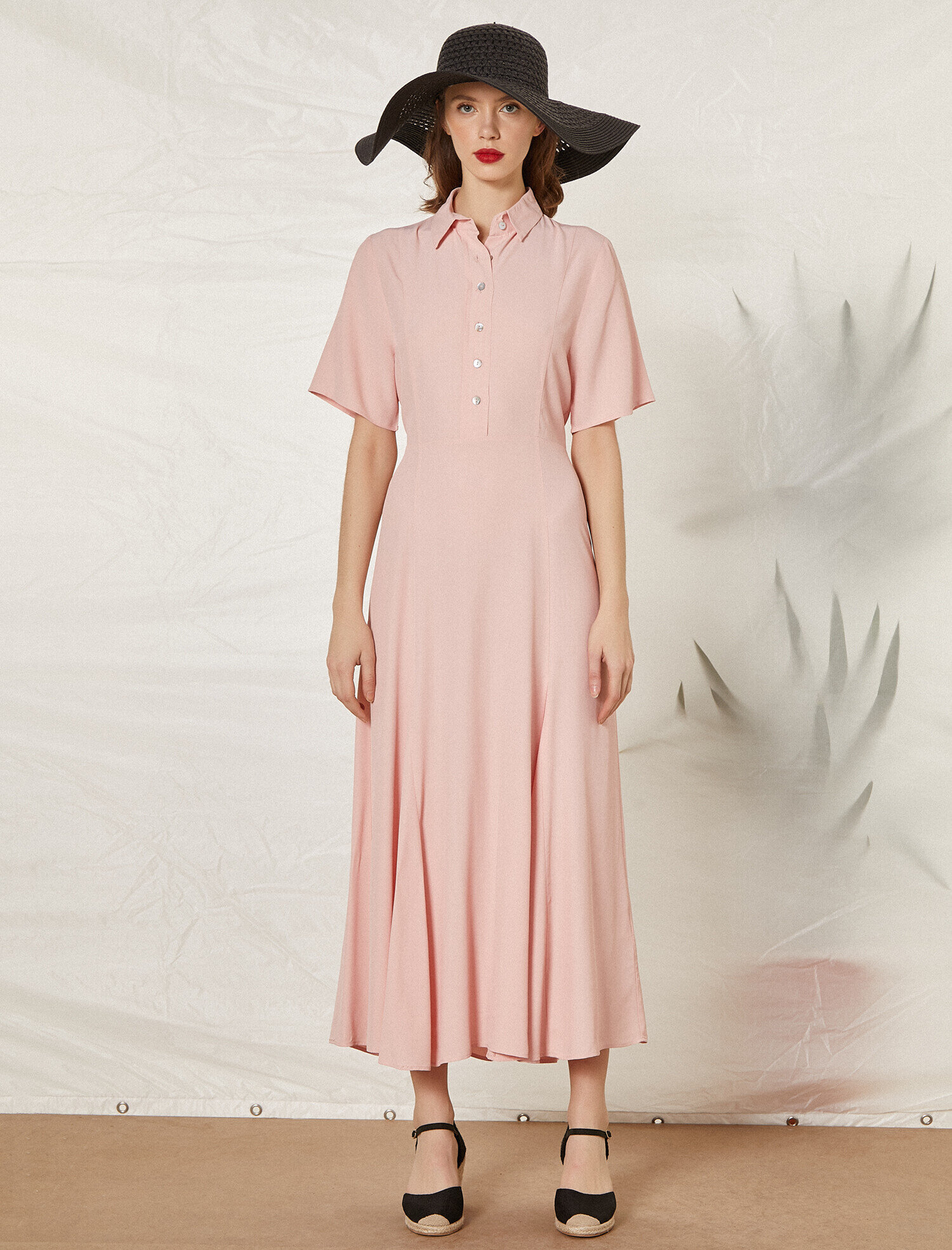   Gömlek Yaka Düğme Detaylı Kısa Kollu Uzun Elbise