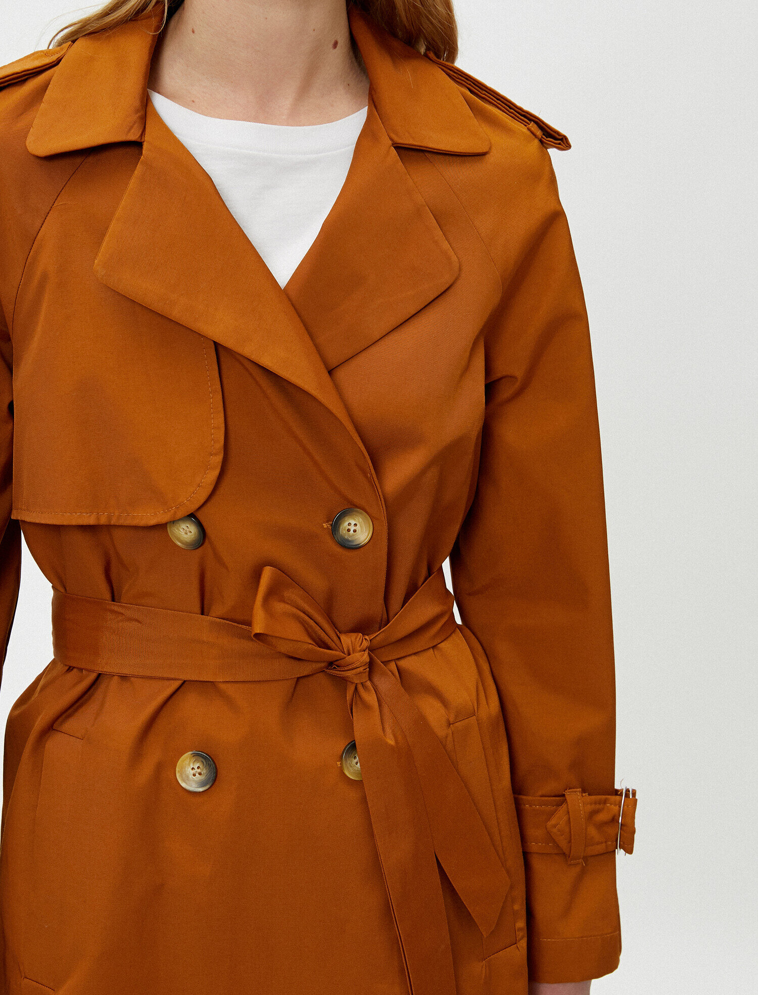   Kemer Detaylı Cepli Trençkot