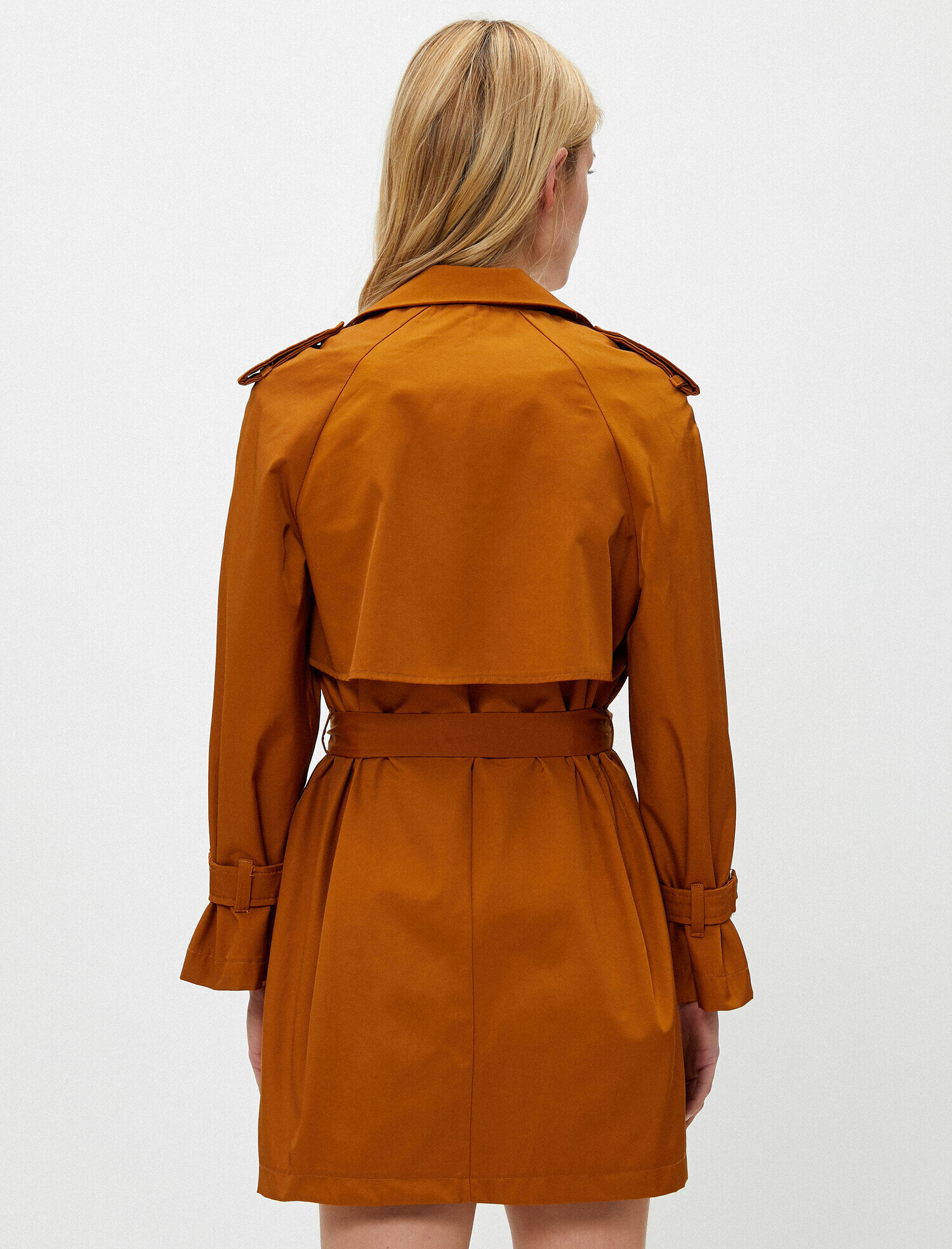   Kemer Detaylı Cepli Trençkot