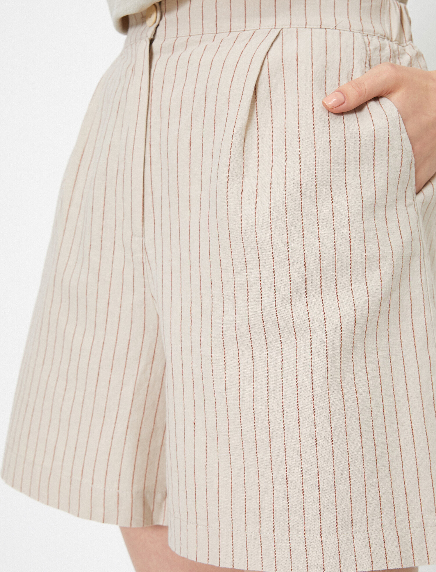   Keten Karışımlı Şort Cep Detaylı