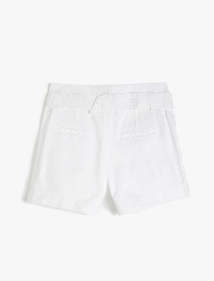  Kemer Detaylı Şort