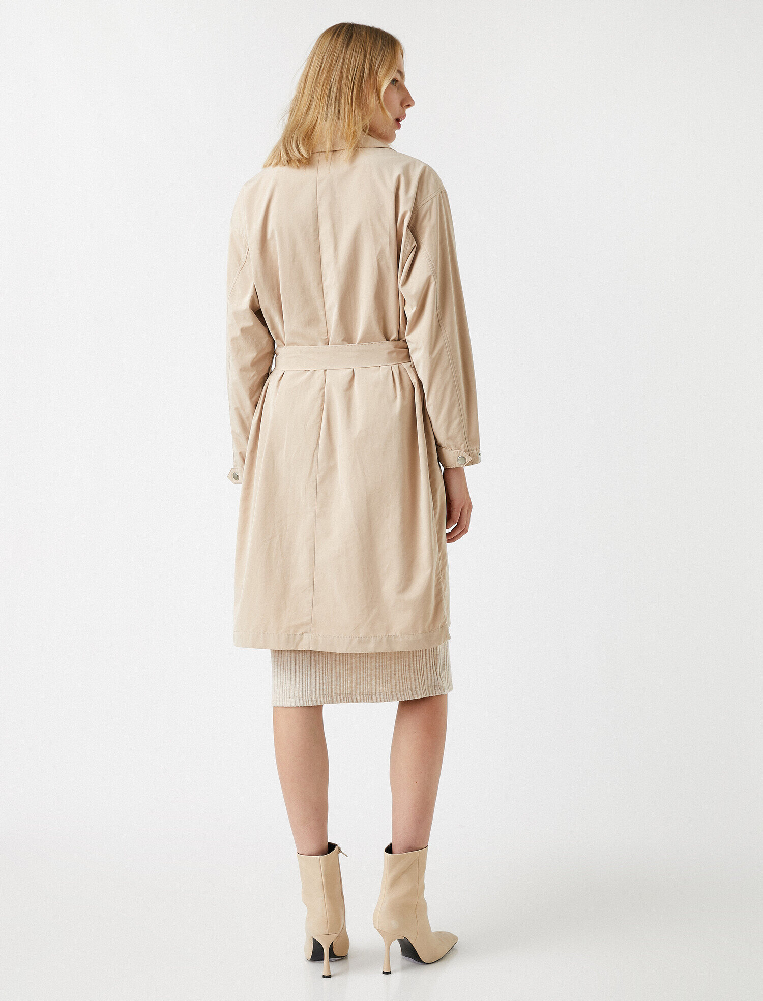   Cep Detaylı Trençkot