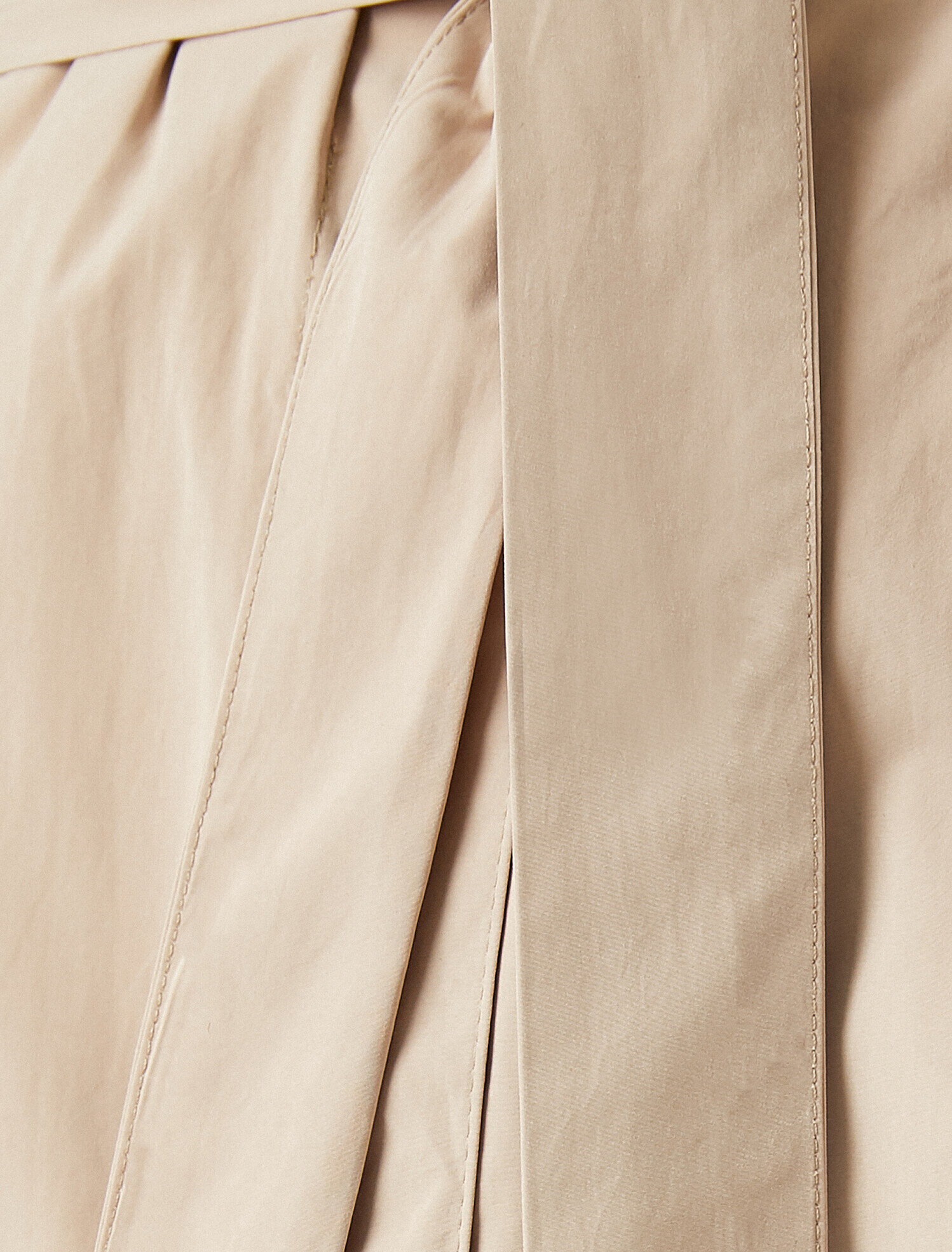   Cep Detaylı Trençkot