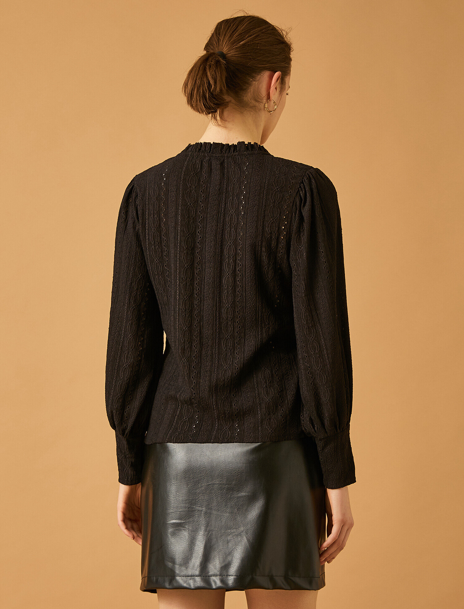   Uzun Kollu Tişört Fisto Yaka Detaylı