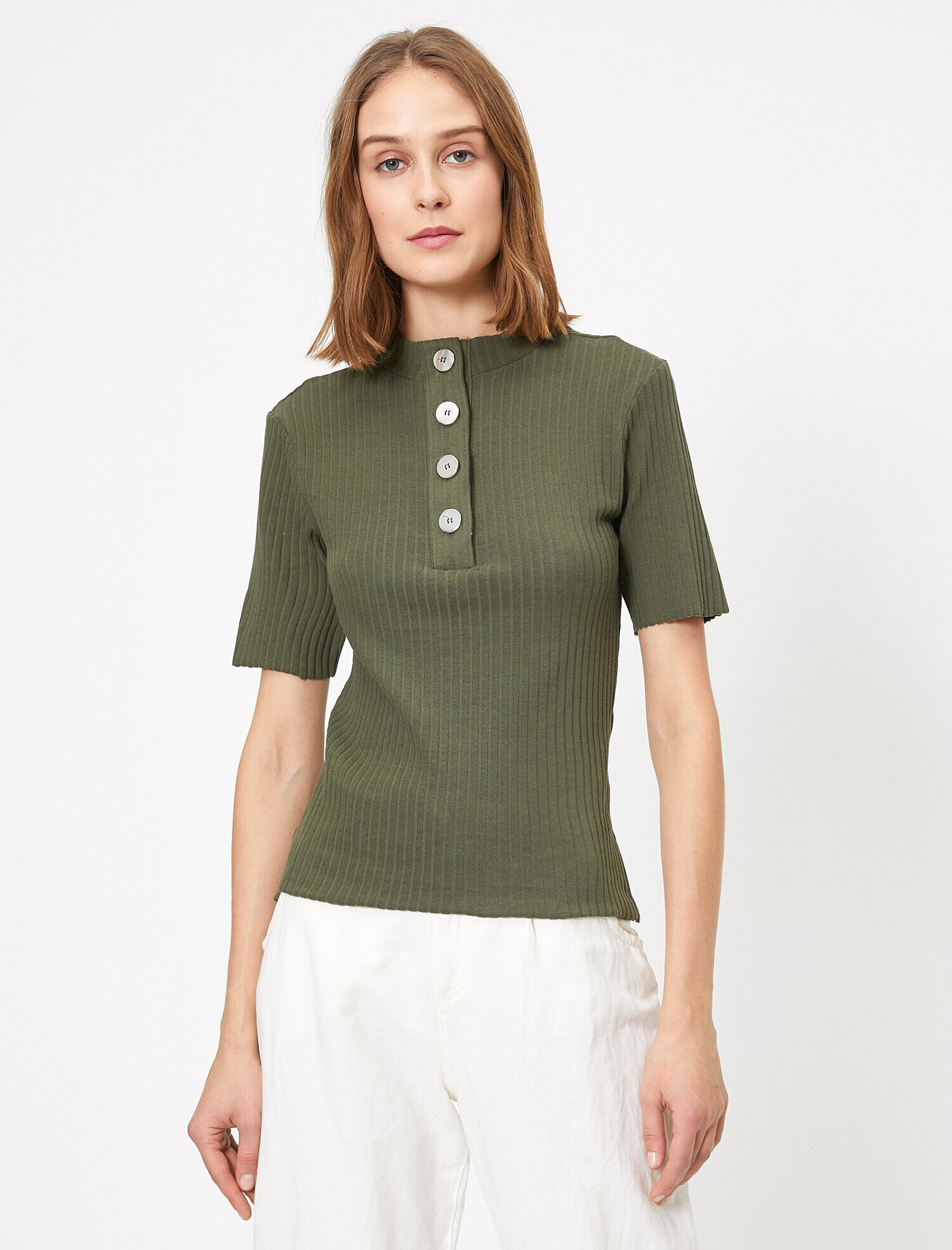   Düğme Detaylı Kısa Kollu Tişört