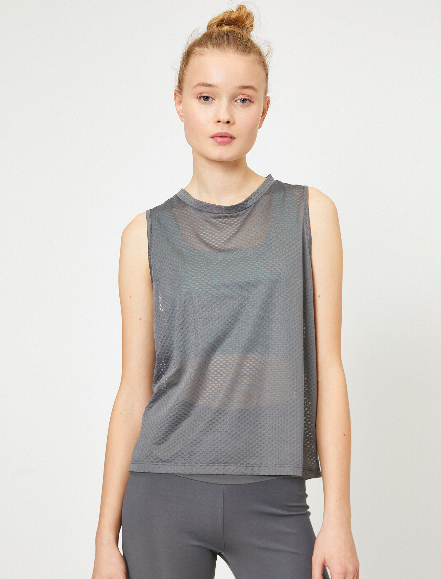   Ebru Şallı Loves Koton File Görünümlü Transparan Atlet