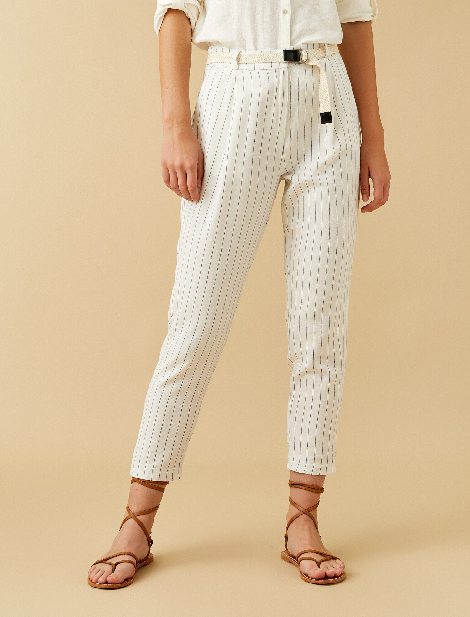   Kemer Detaylı Keten Karışımlı Pantolon