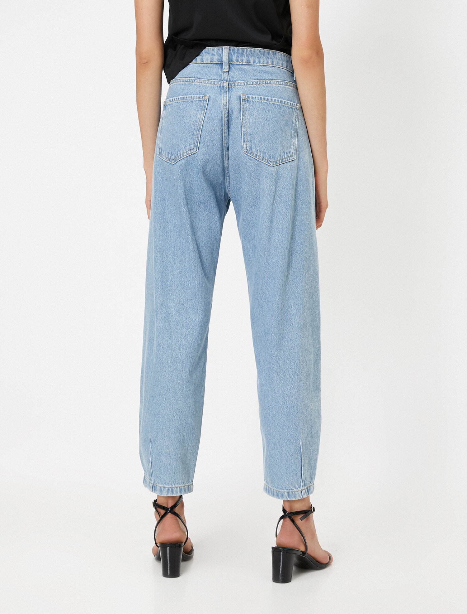   Slouchy Jean - Yüksek Bel Baldırı Bol Paçada Darlaşan Salaş Kesim Pantolon