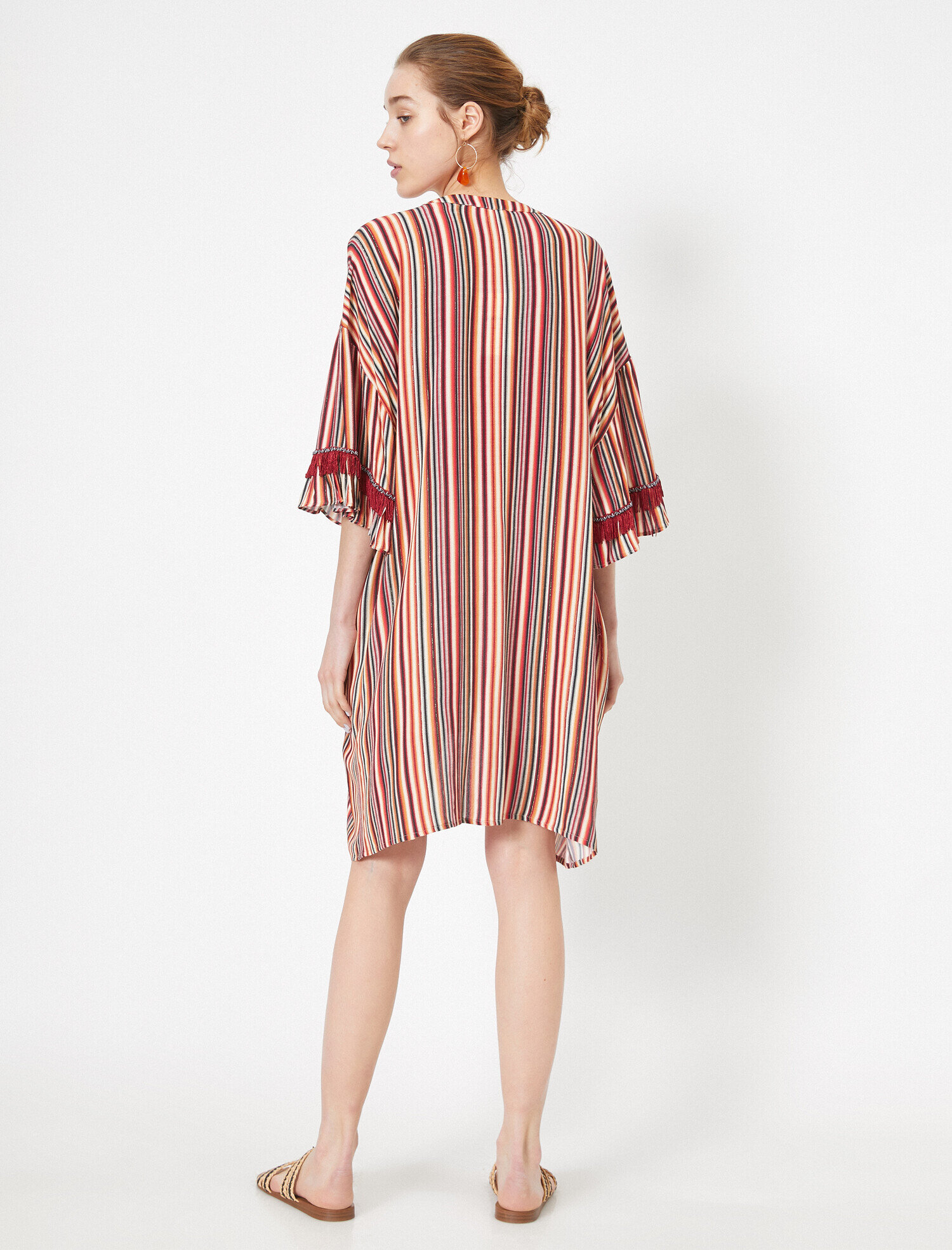   V Yaka Uzun Kollu Çizgili Kimono