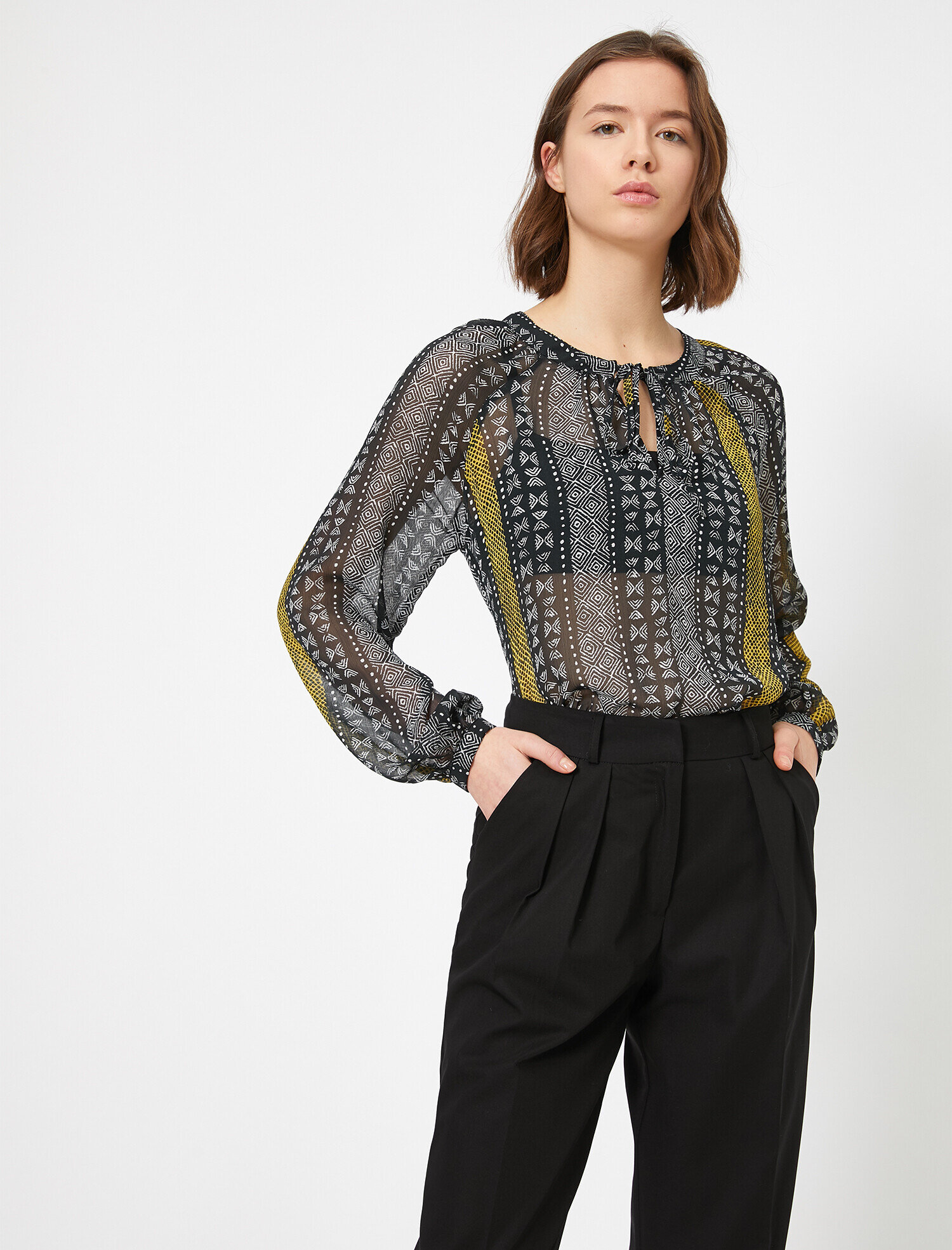   Uzun Kollu Desenli Şifon Bluz