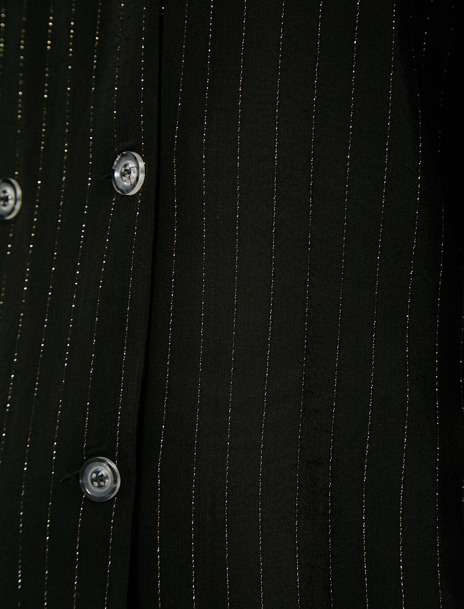 Parlak Çizgili Düğme Detaylı Gömlek