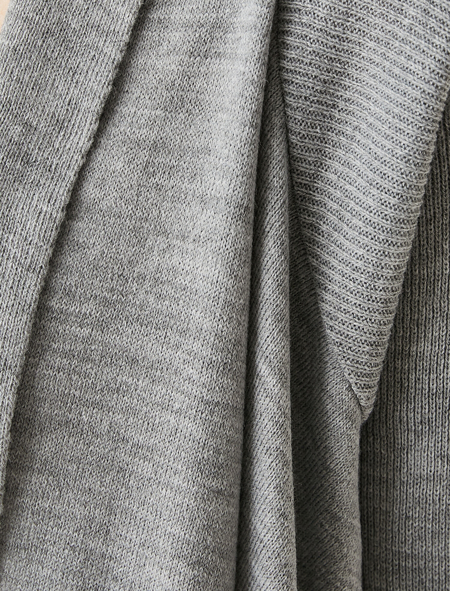   İnce Triko Hırka Uzun Kollu