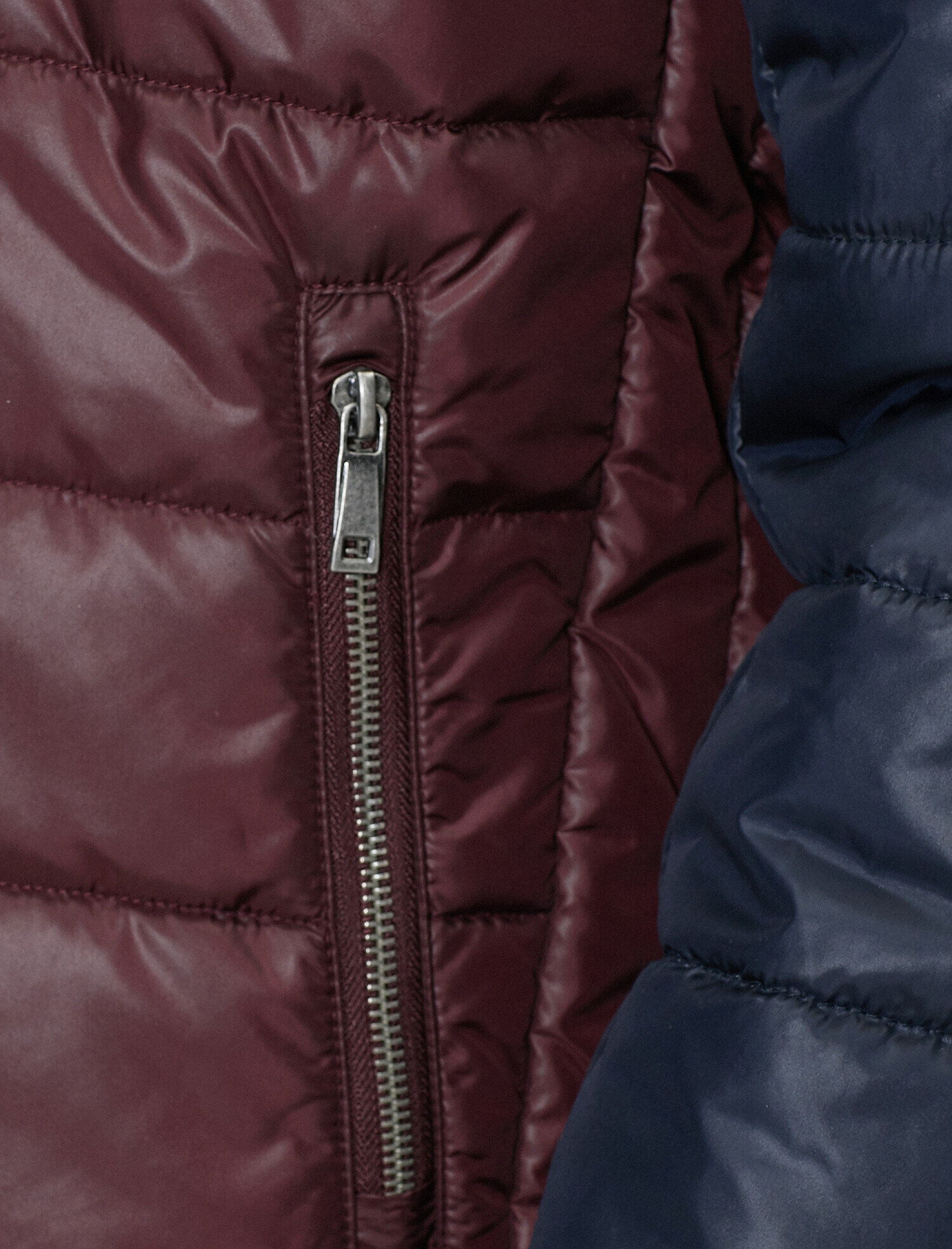   Kapüşonlu Şişme Mont