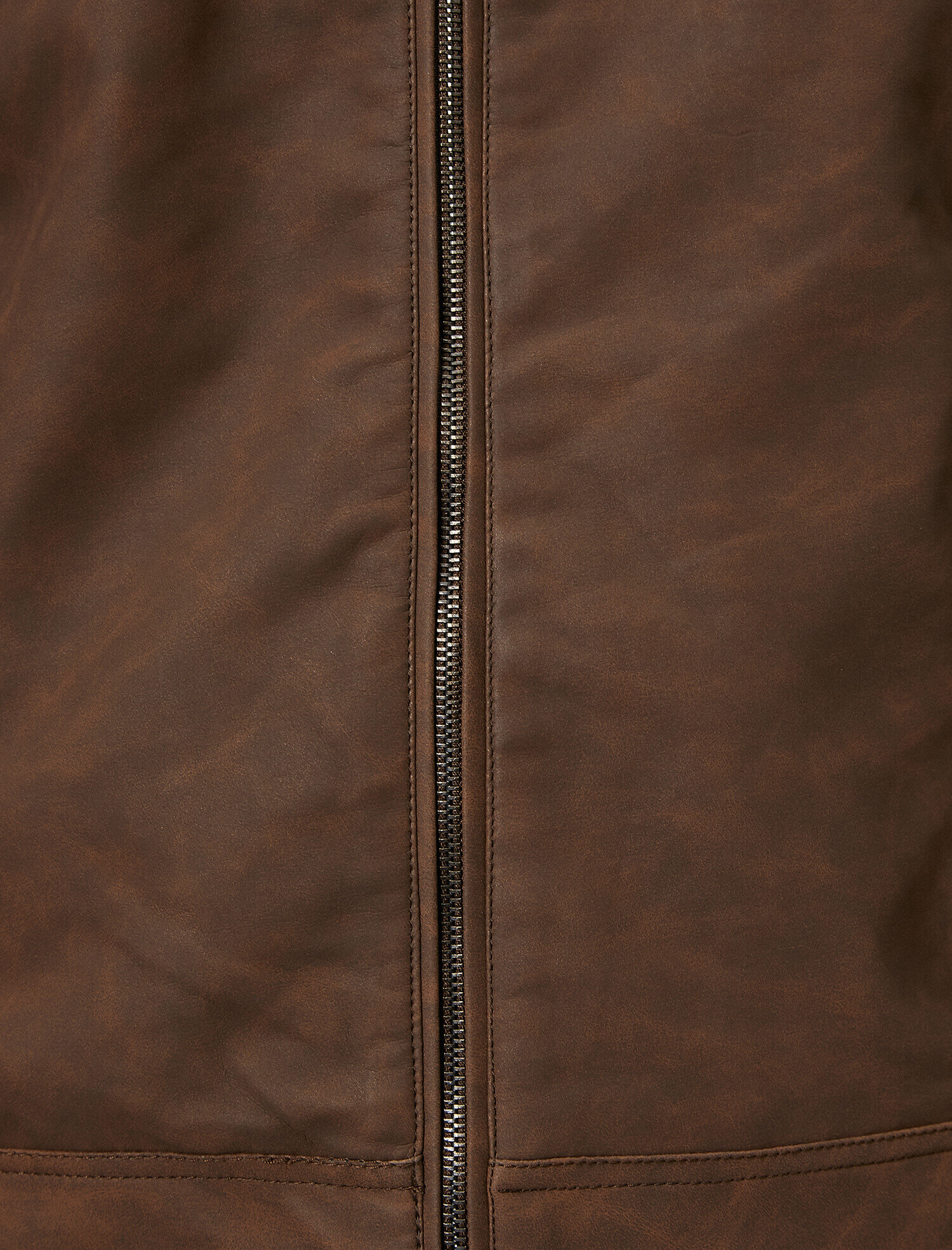   Deri Görünümlü Mont