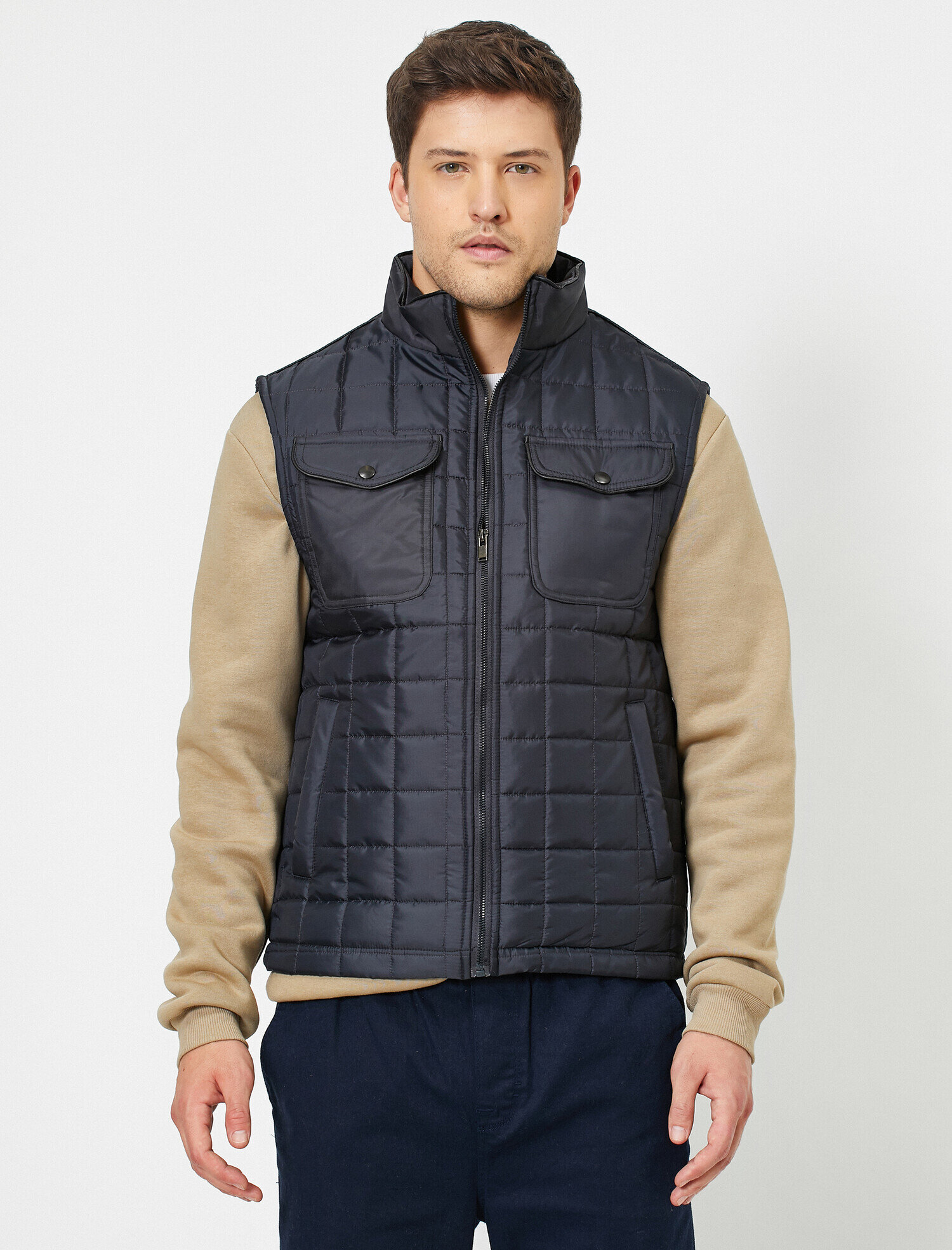   Cep Detaylı Fermuarlı Kapitoneli Yelek