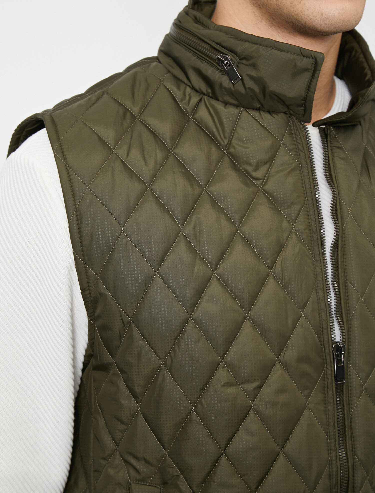 Kapitone Dik Yaka Cepli Yelek