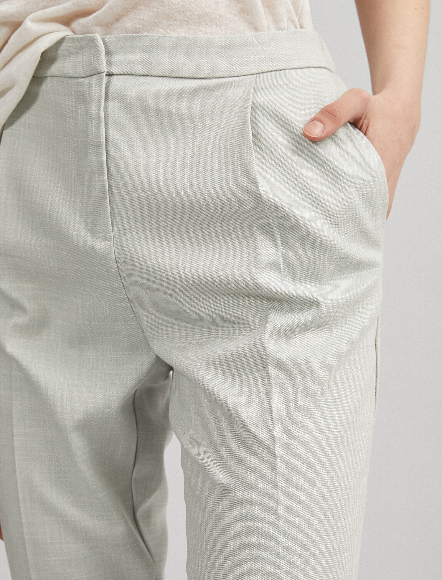   Kısa Paça Pilili Pantolon