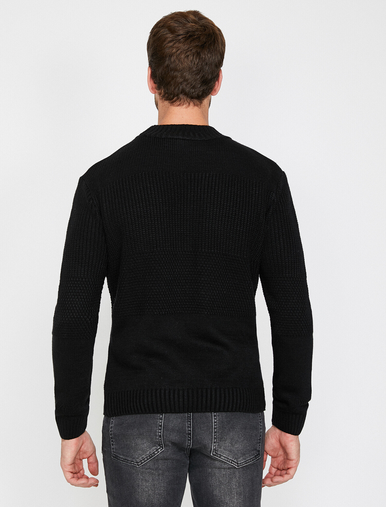   Yüksek Yaka Triko Kazak