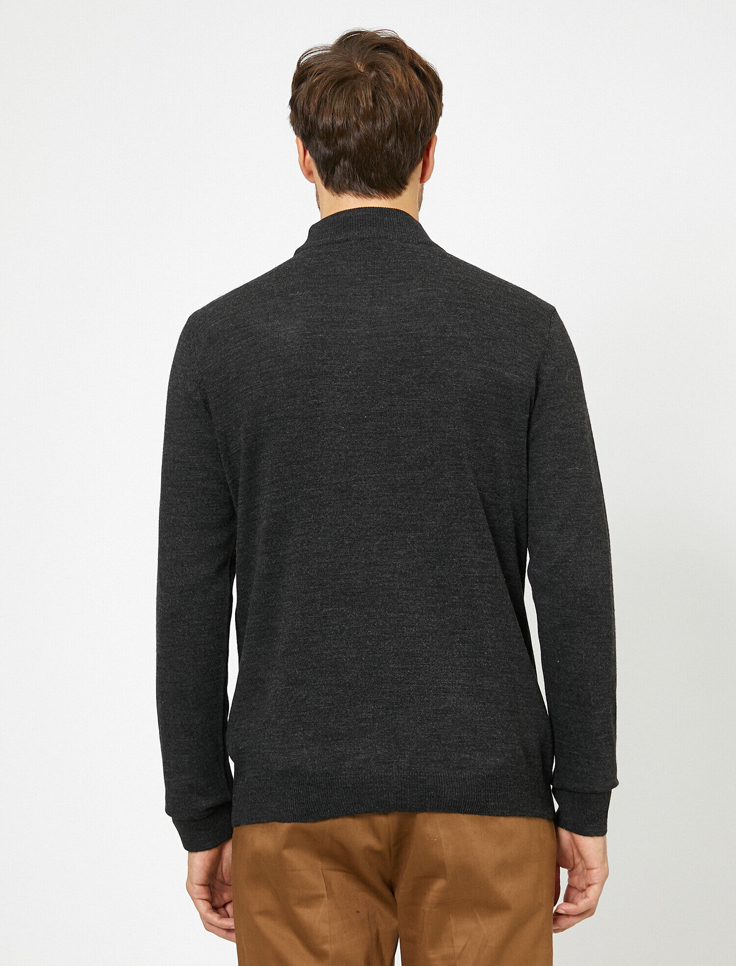   Yüksek Yaka Triko Kazak