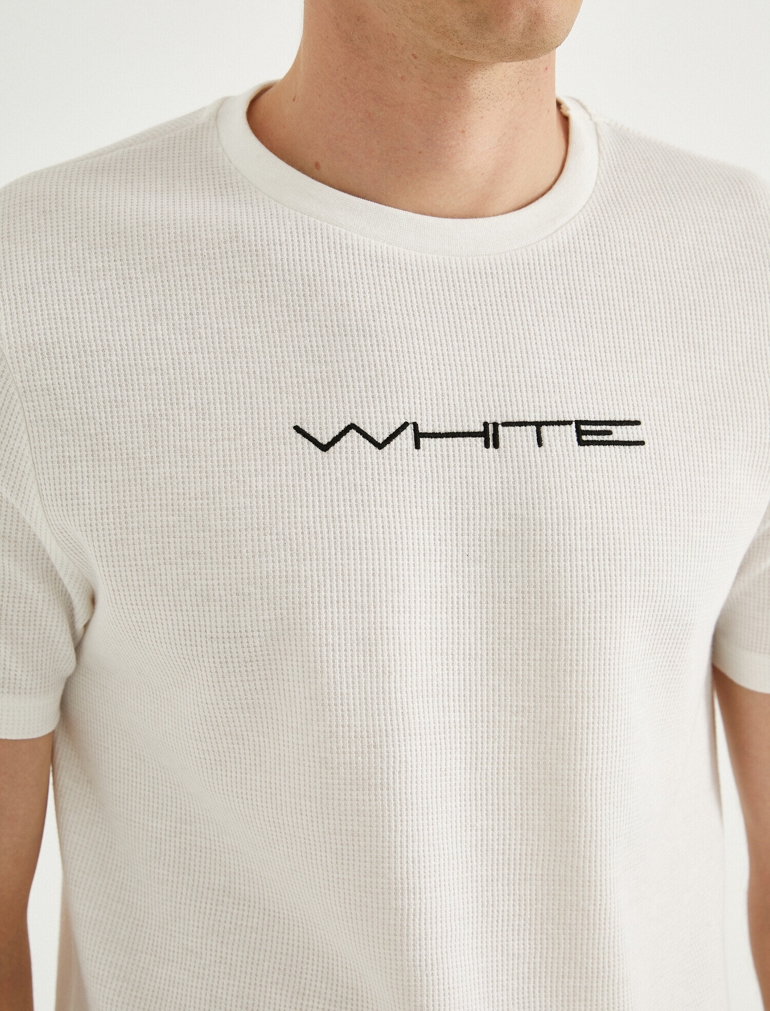   Minimal Baskılı Tişört